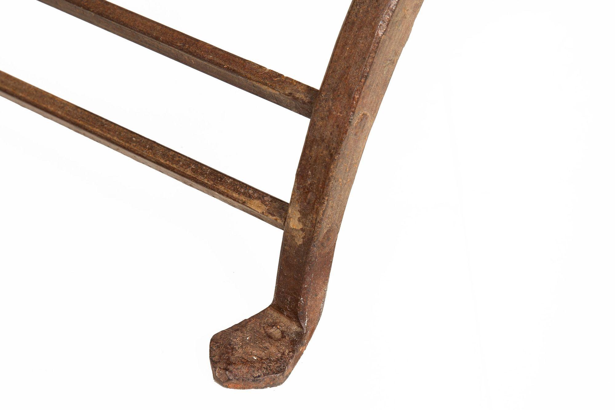 Antiker Savonarola-Stuhl aus Schmiedeeisen und Leder, frühes 20. Jahrhundert im Angebot 15