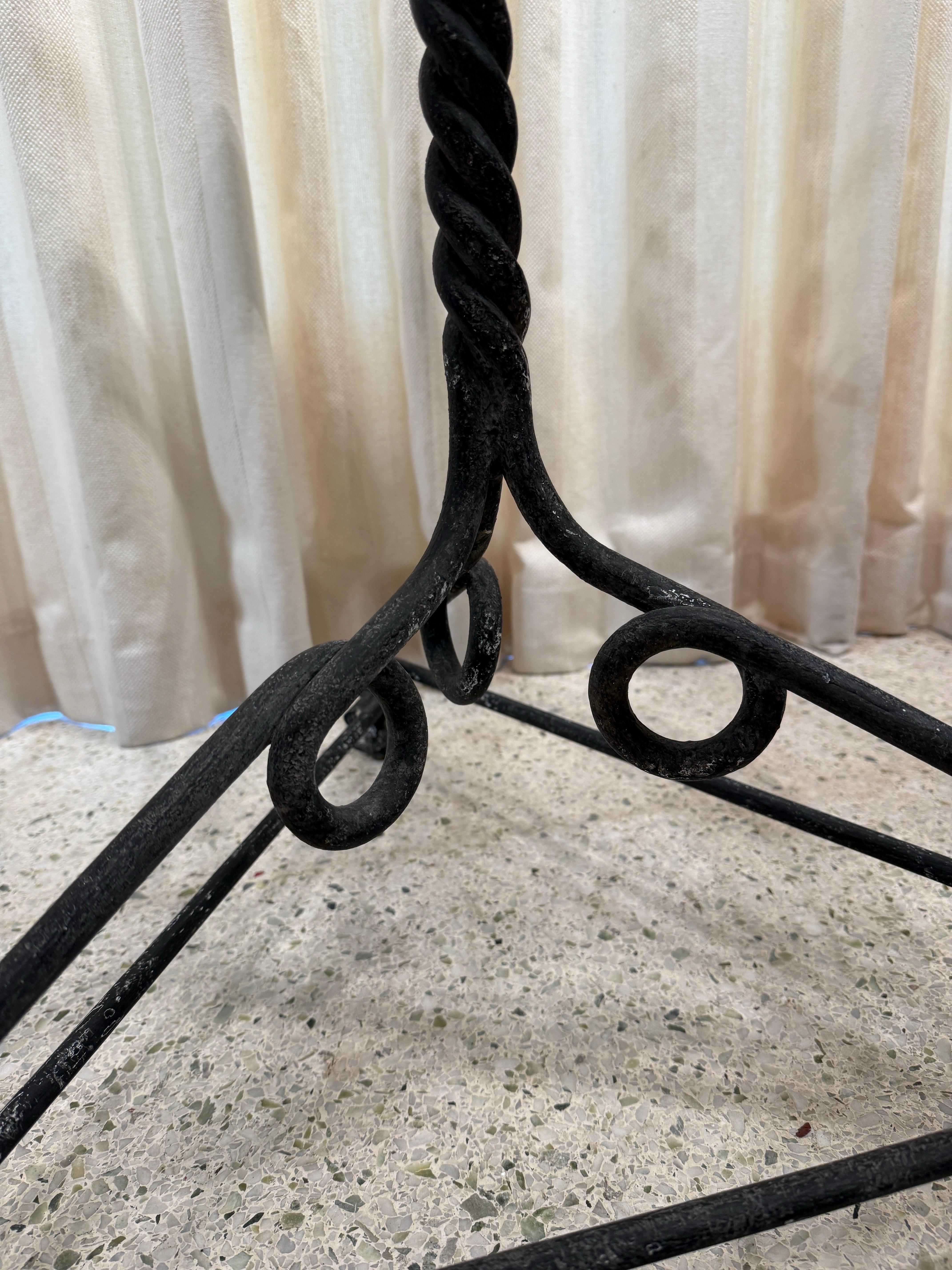 Verre Antique Wrought-Iron Center Table with Glass Inset en vente
