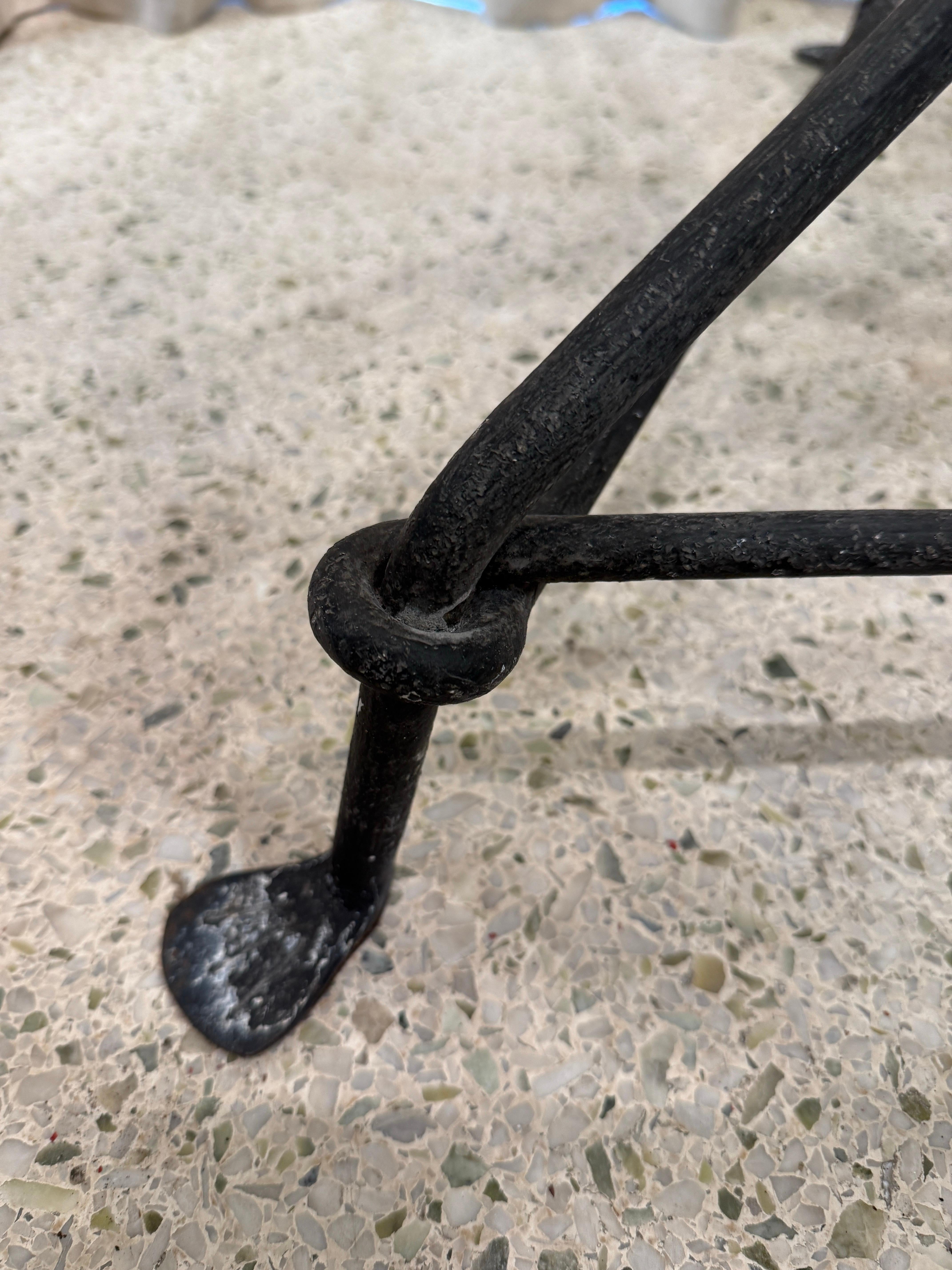 Antique Wrought-Iron Center Table with Glass Inset en vente 1
