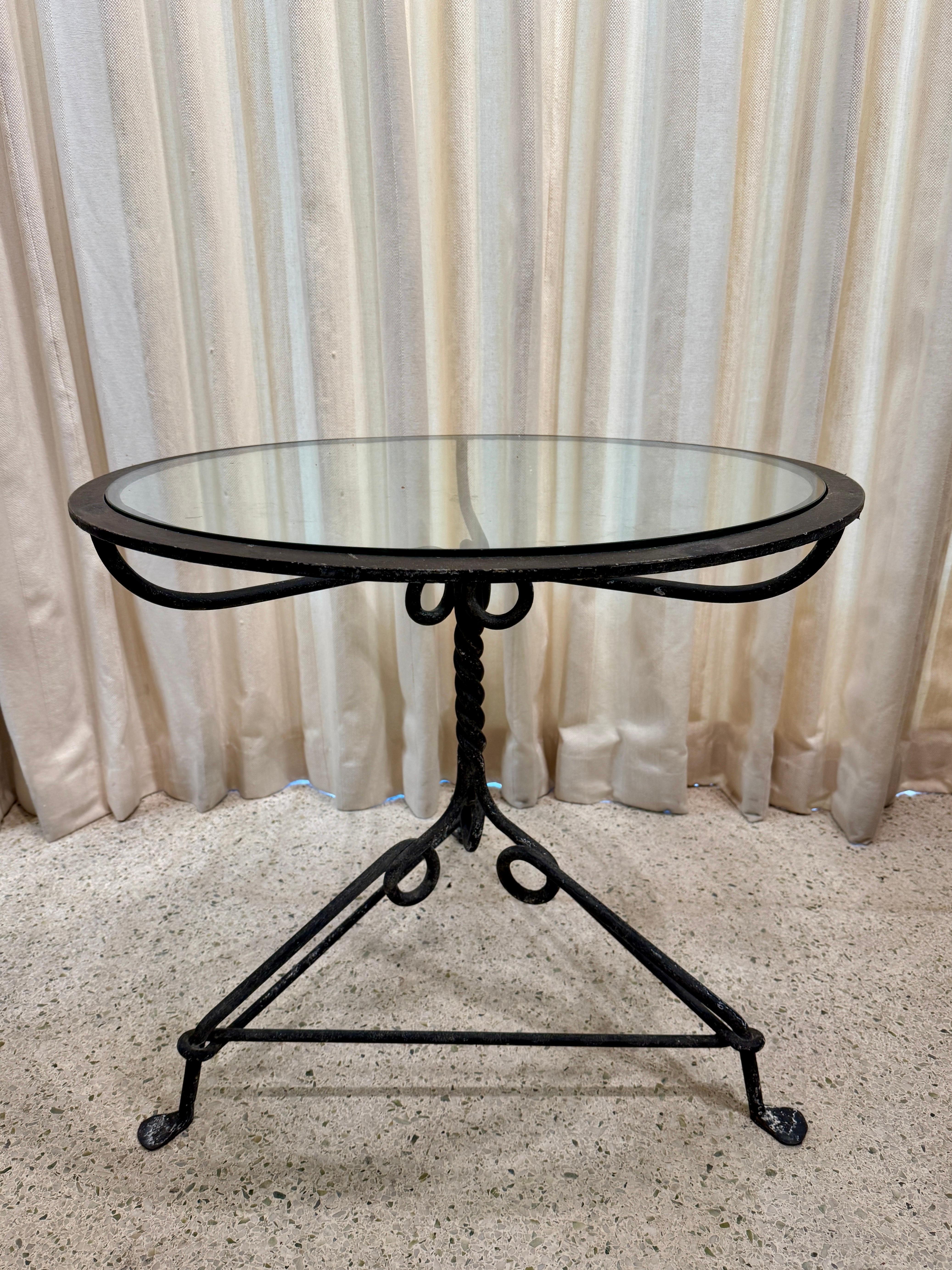 Antique Wrought-Iron Center Table with Glass Inset en vente 2