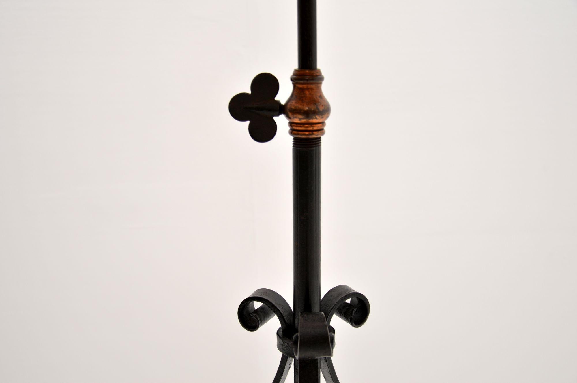 Antique Wrought Iron & Copper Rise & Fall Floor Lamp In Good Condition In London, GB