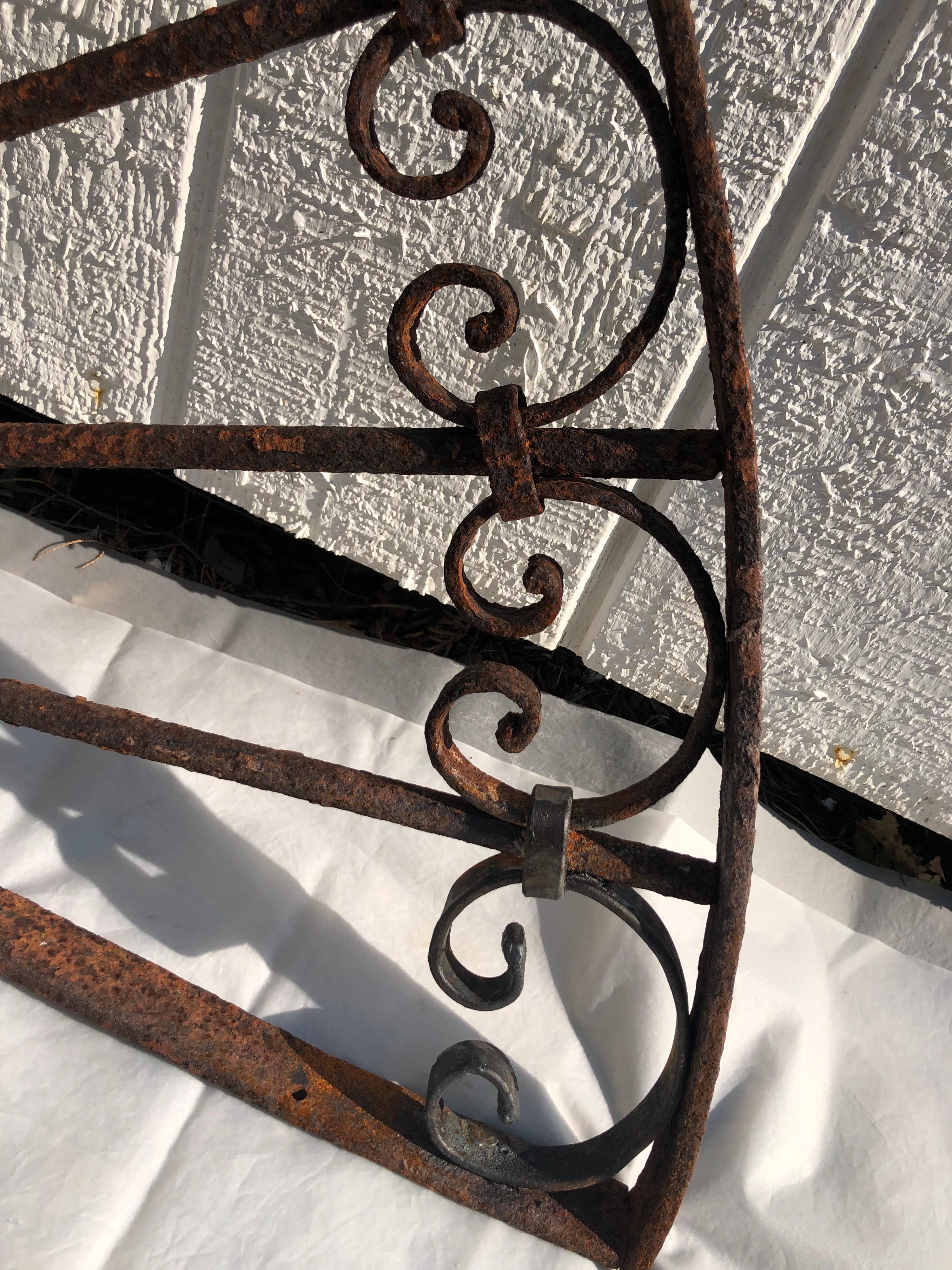 Antique Wrought Iron Decorative Transom In Good Condition For Sale In Redding, CT