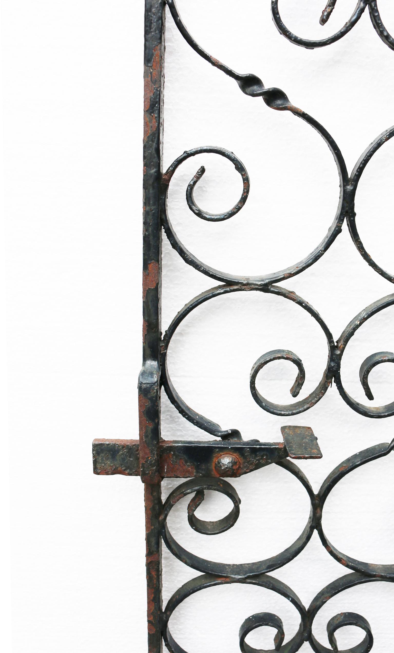 About

A blacksmith made wrought iron garden or side gate.

Condition report

This gate is in good structural condition. Finished in old black paint, there is a working latch and is fitted with new hinges.

Style

Victorian

Date of