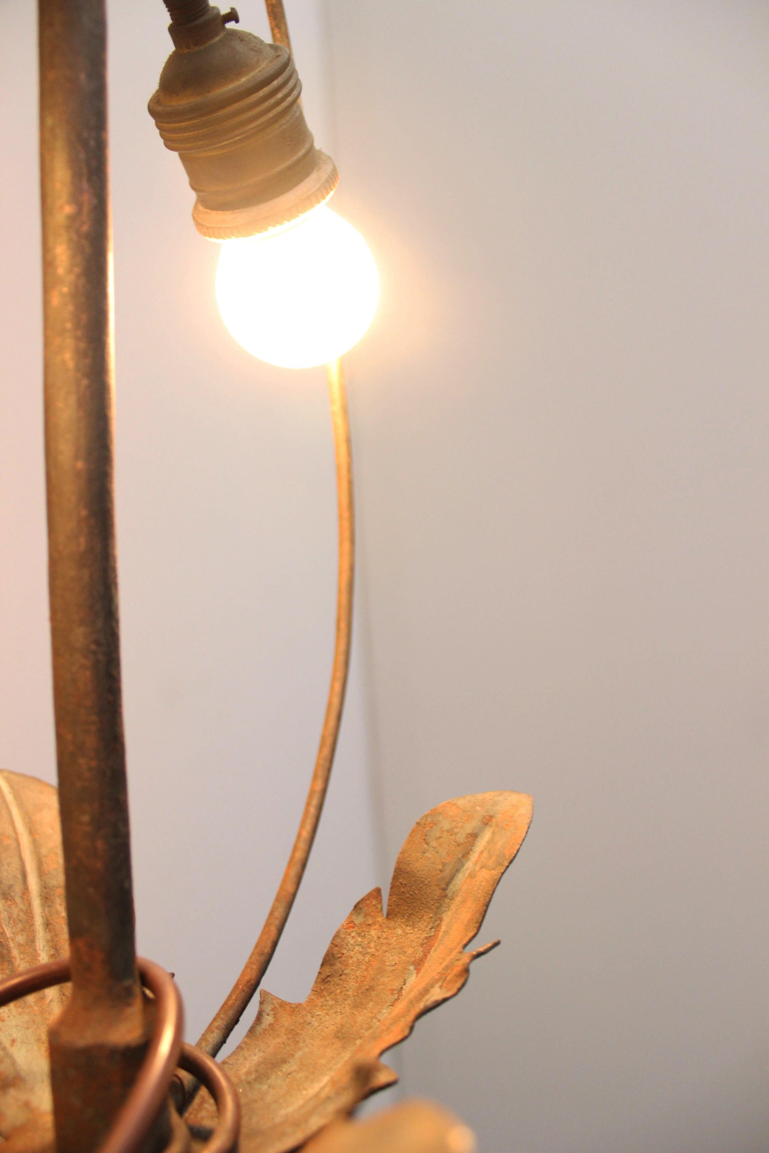 Antike schmiedeeiserne Grundlampe, 1890er-Jahre im Angebot 8