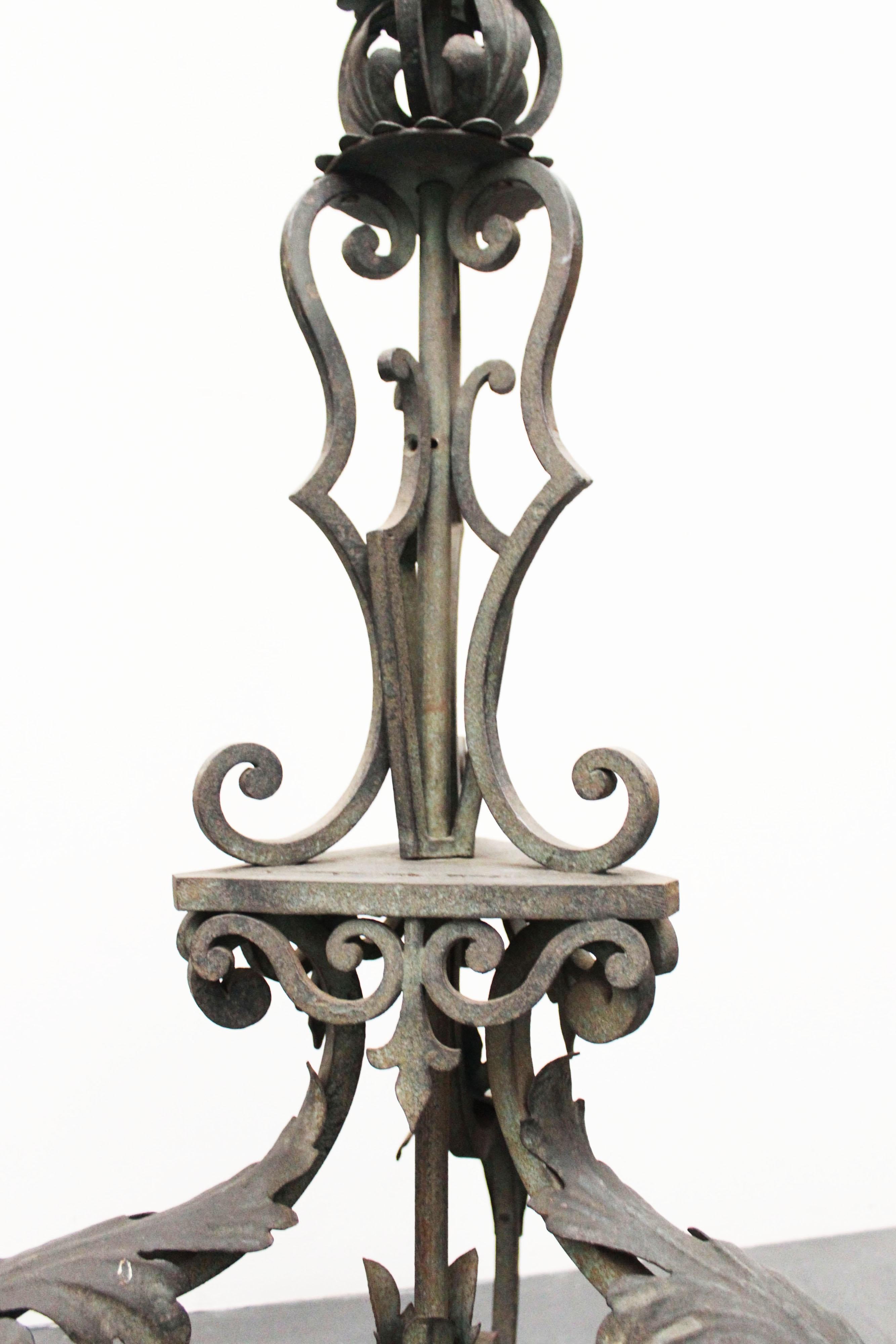 Antike schmiedeeiserne Grundlampe, 1890er-Jahre (Spätes 19. Jahrhundert) im Angebot