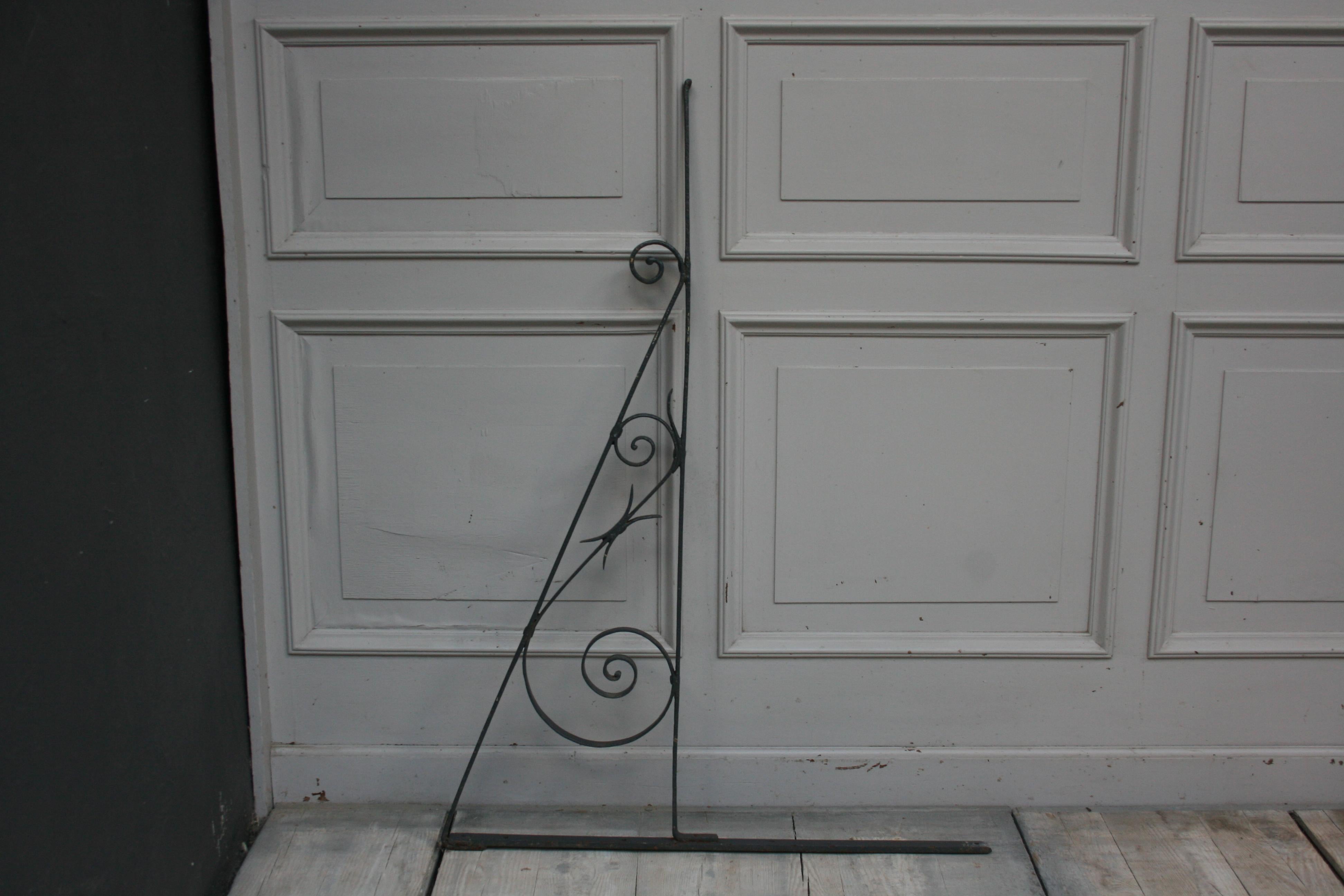 Antique Wrought Iron Shop Sign Bracket, Late 19th Century For Sale 1