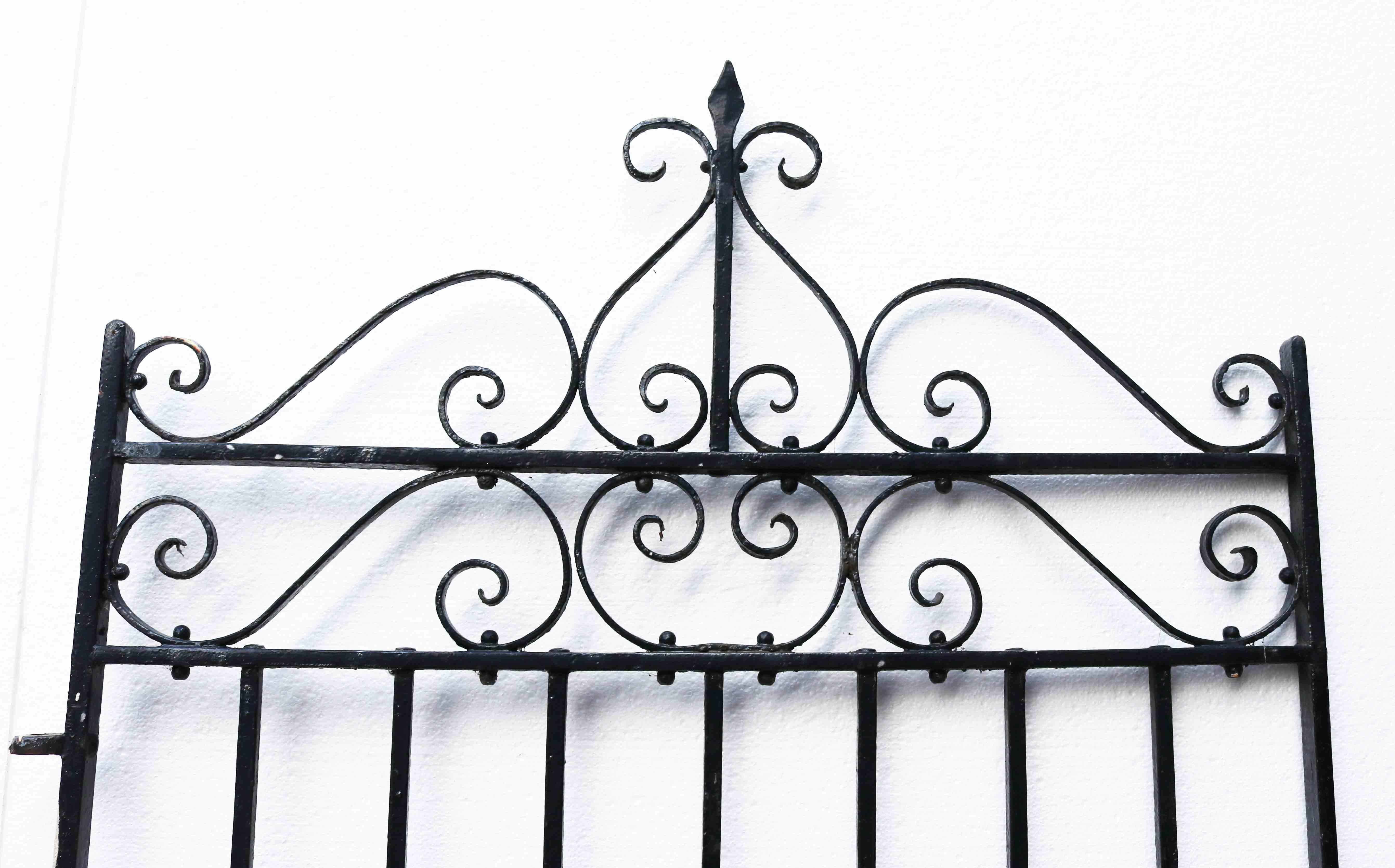 Antique Wrought Iron Side Gate In Good Condition For Sale In Wormelow, Herefordshire