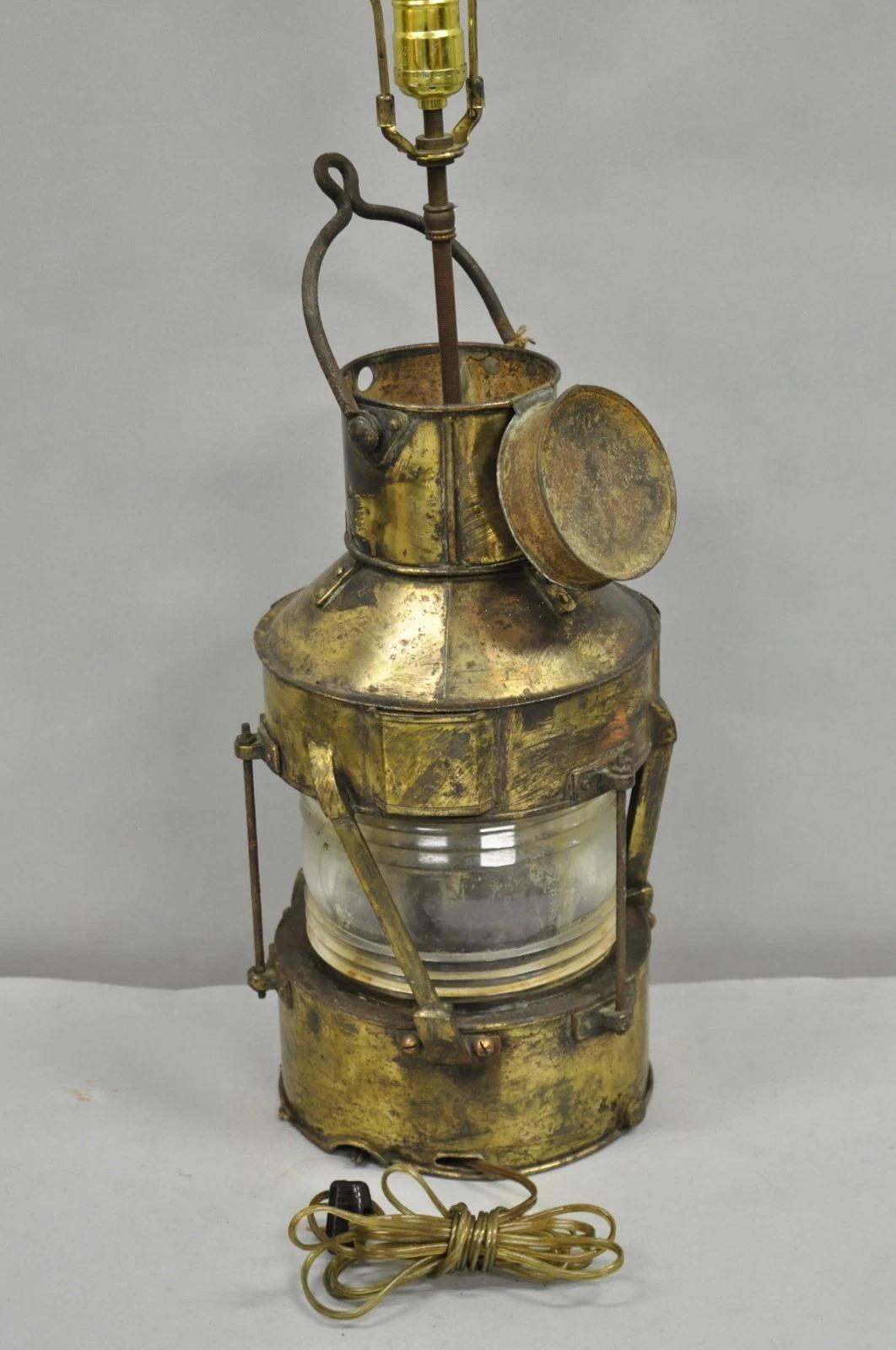 Antiguo WT George & Co Lámpara de mesa convertida en farol marítimo inglés de cobre en venta 4