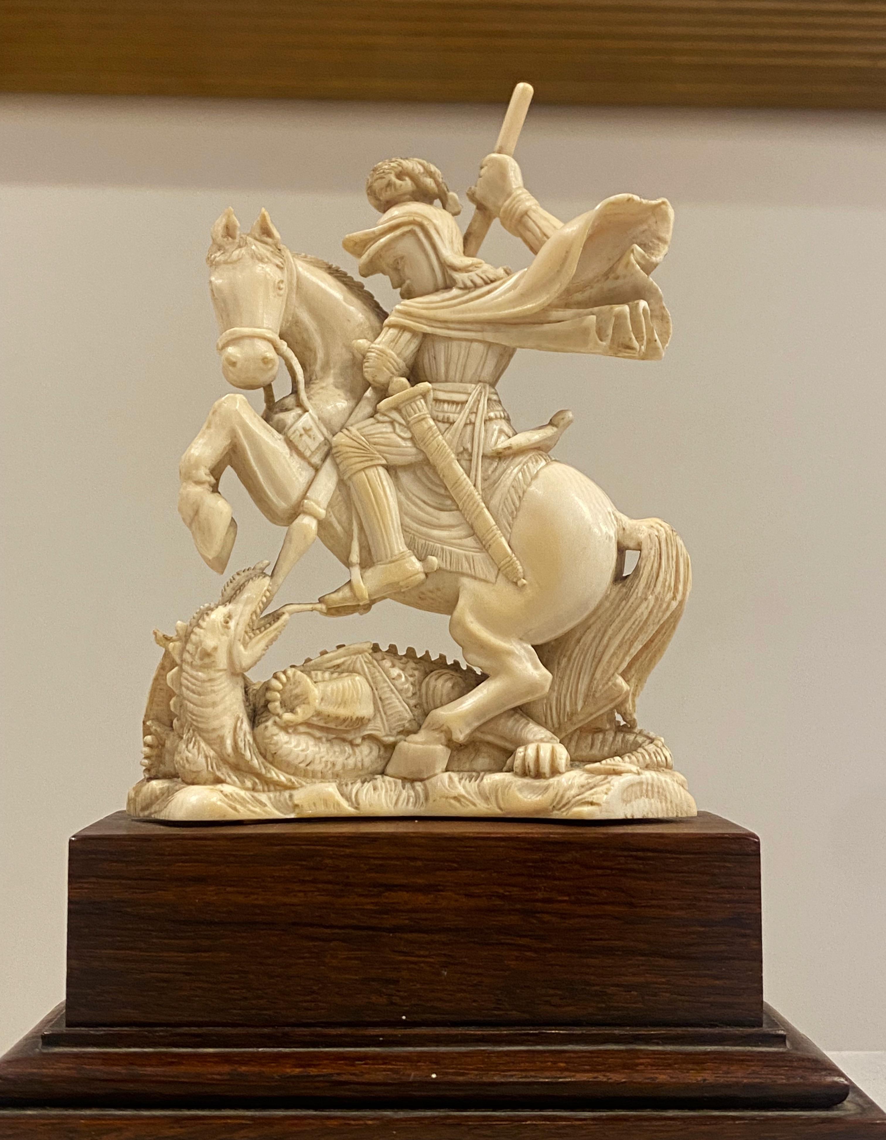 Antique XIXc Indian Natural Carving of St George Slaying a Dragon. Dieppe Style. In Excellent Condition For Sale In MELBOURNE, AU
