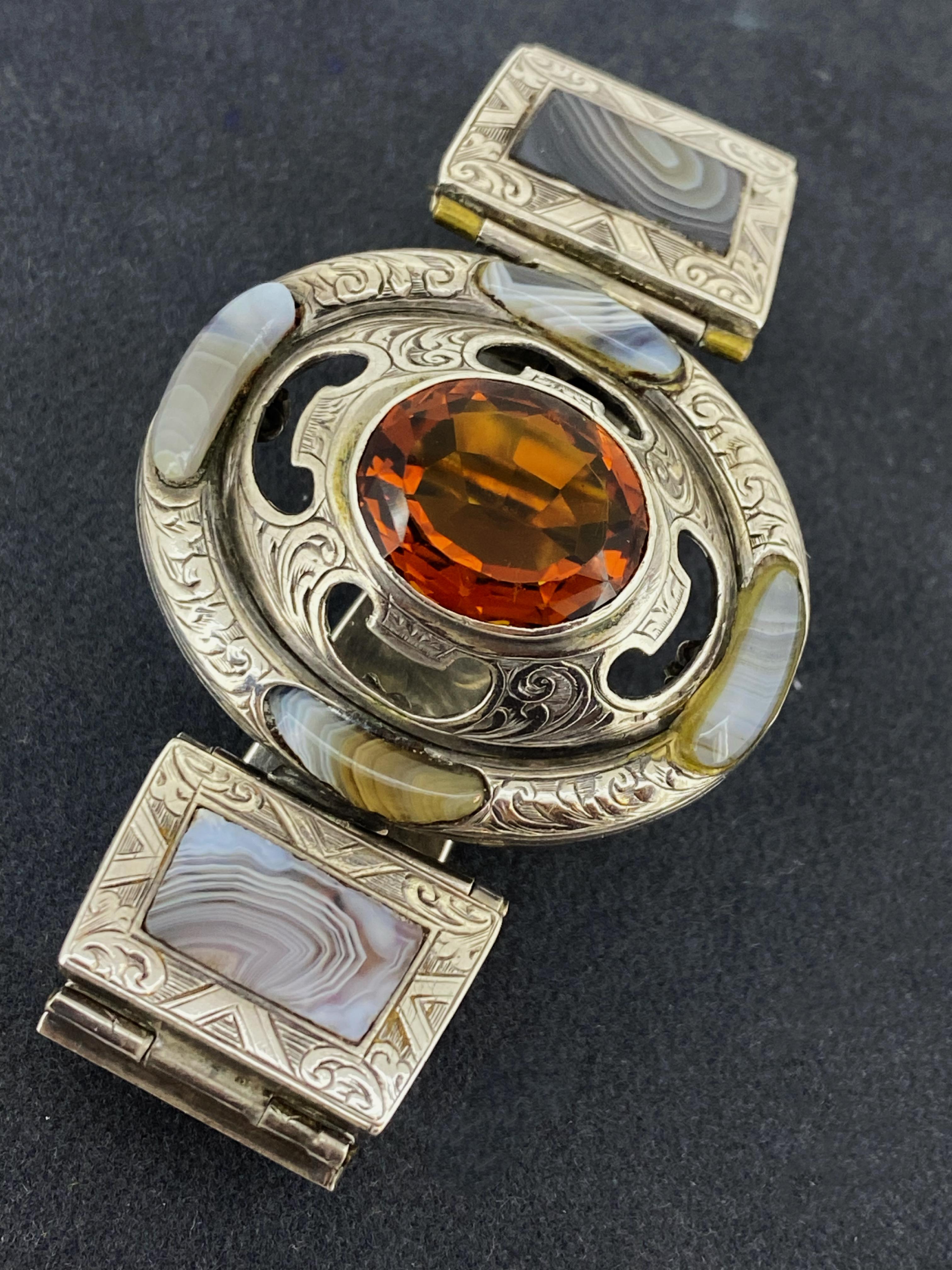Oval Cut Antique XIXc Scottish Silver Natural Citrine, Jasper, Banded Agate Bracelet For Sale