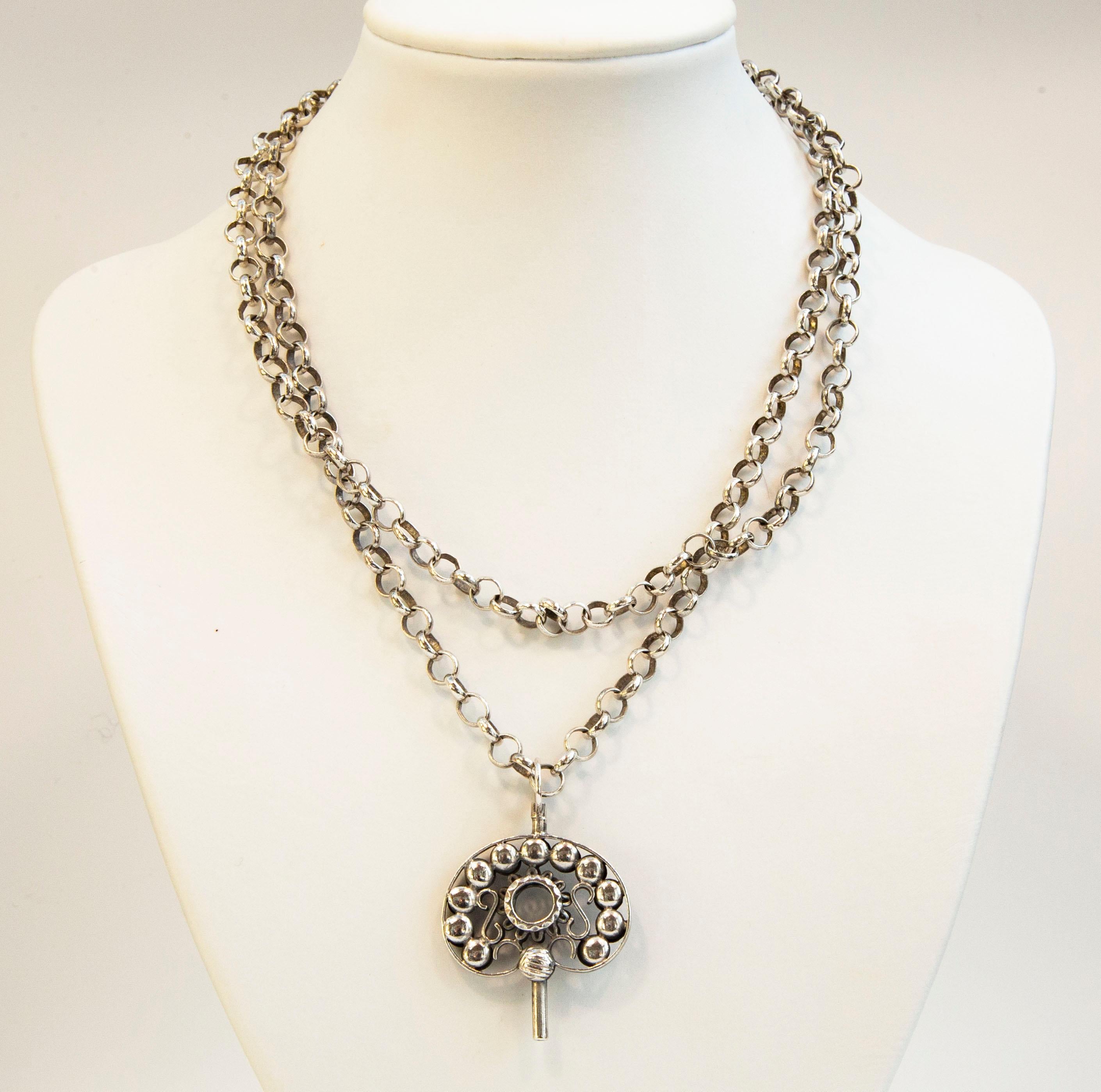 Antique XL 835 Silver Jasseron Necklace (80 cm) with Antique Silver Watch Key In Excellent Condition For Sale In Arnhem, NL