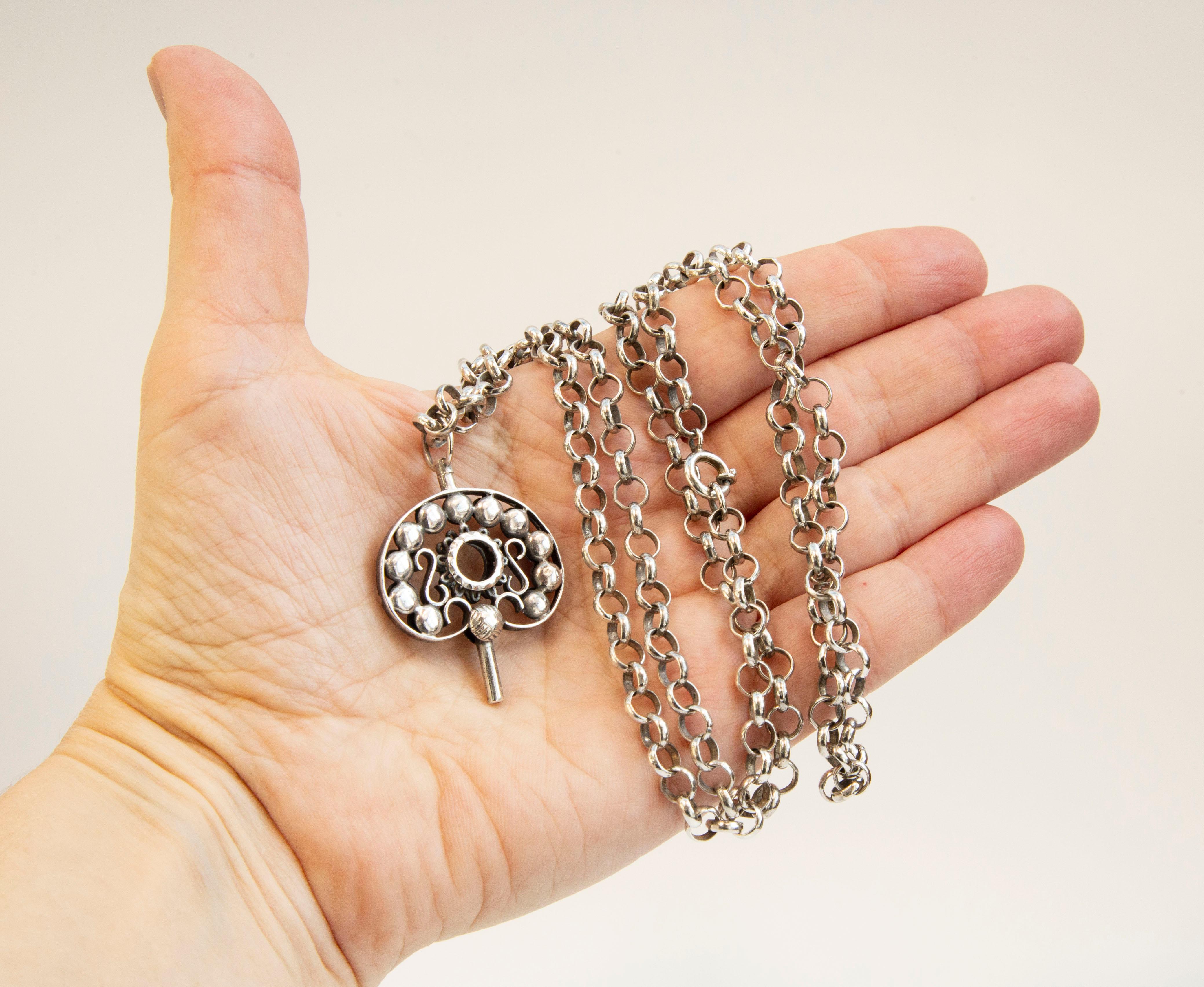 Women's or Men's Antique XL 835 Silver Jasseron Necklace (80 cm) with Antique Silver Watch Key For Sale