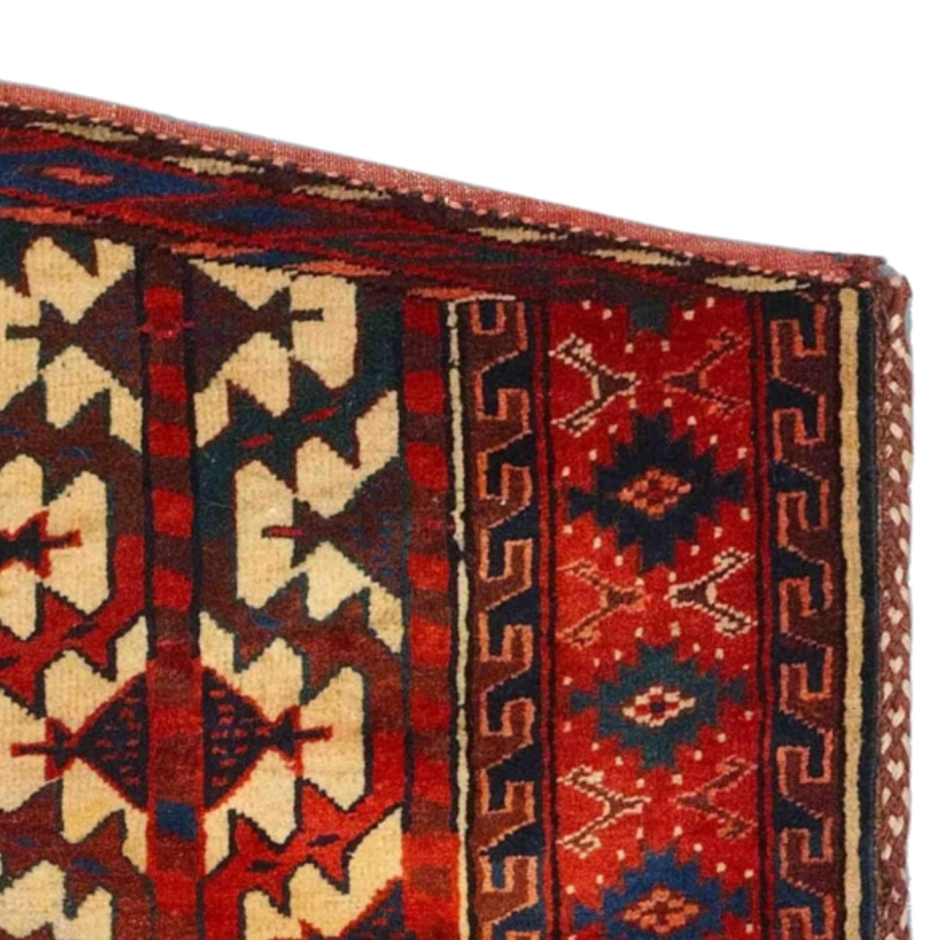 Antike Yamud Asmalyk – Turkmenische Yamud Asmalyk aus dem 19. Jahrhundert (Wolle) im Angebot