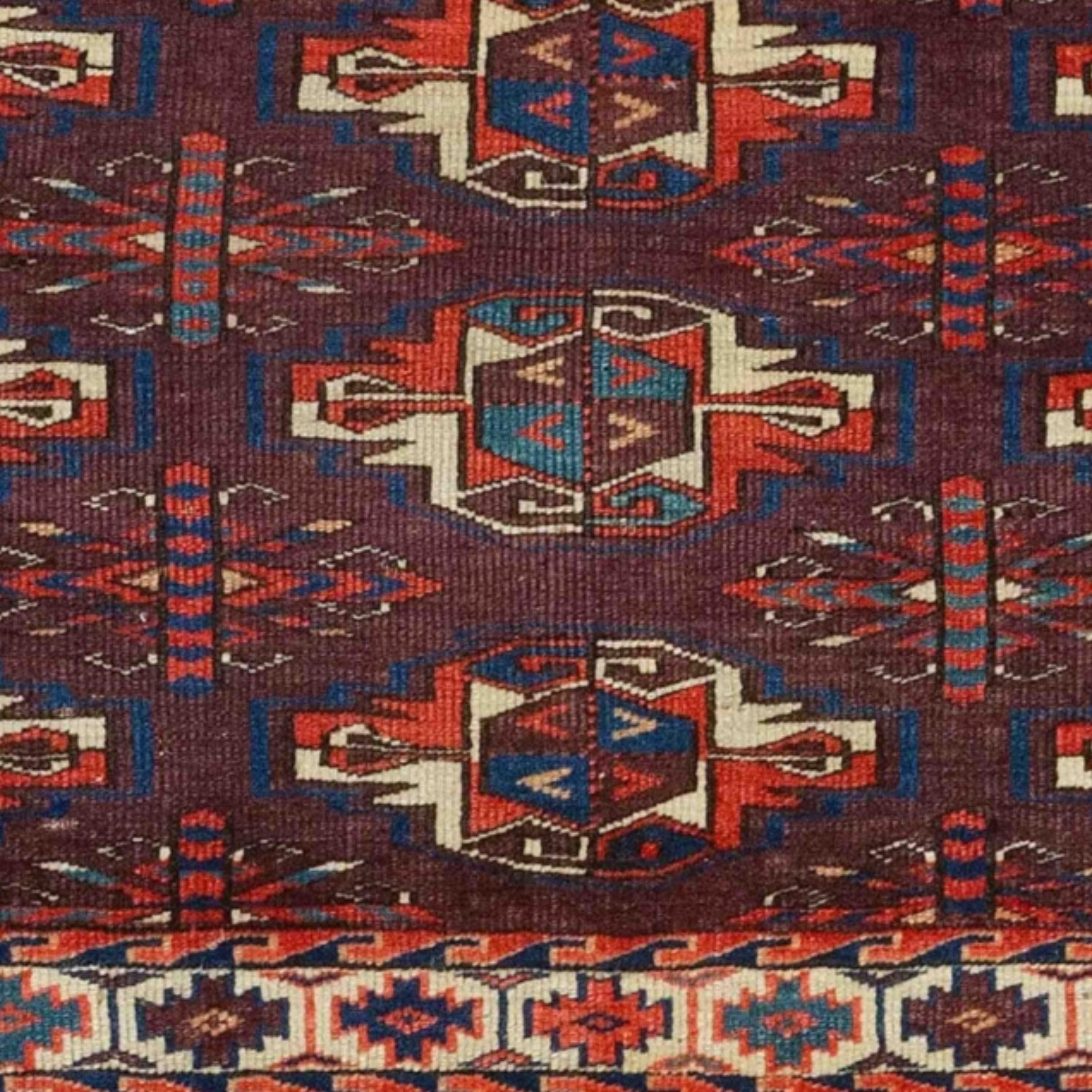 Antique Yamud Chuval - 19th Century Turkmen Yamud Chuval, Antique Rug In Good Condition For Sale In Sultanahmet, 34