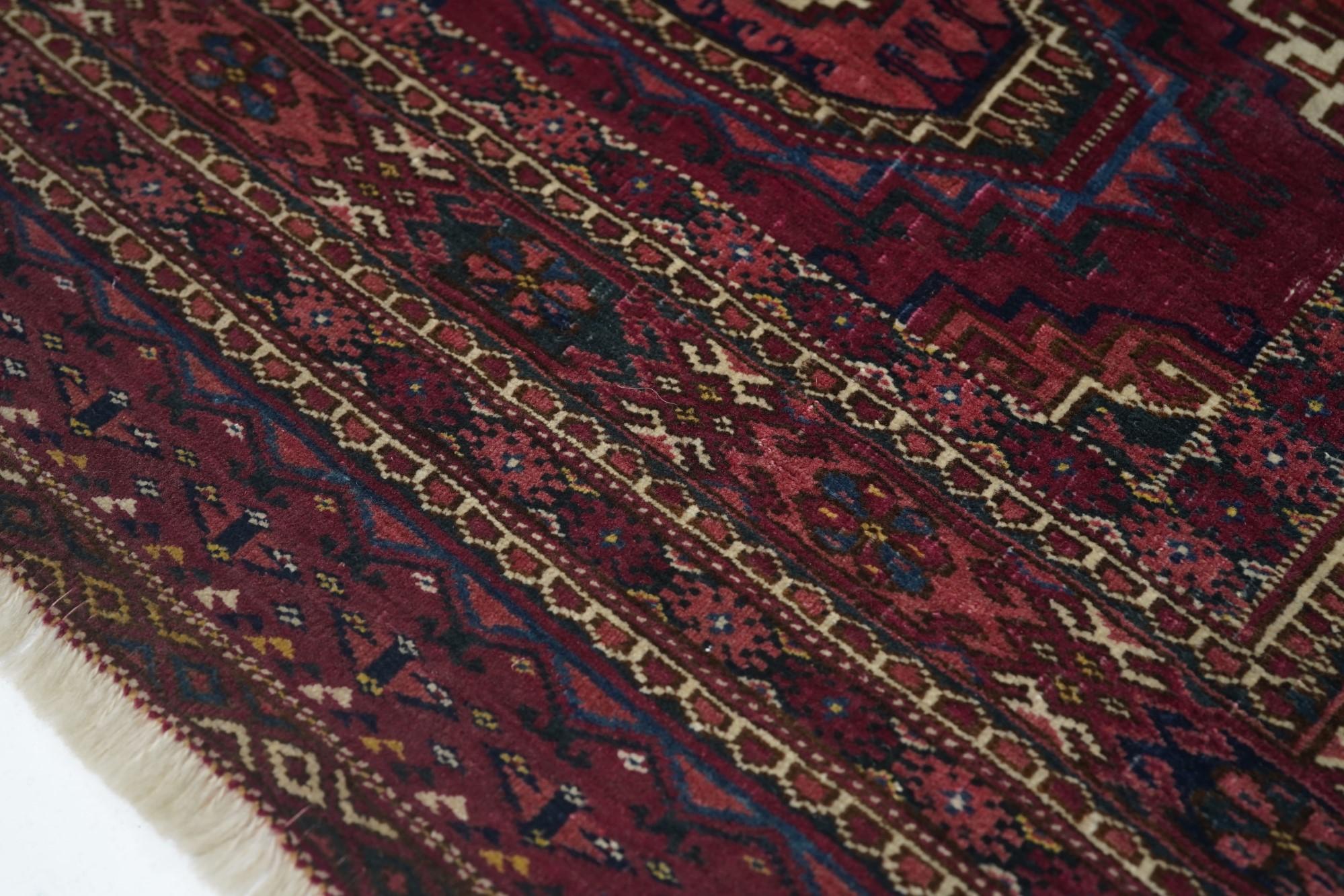 Early 20th Century Antique Yamud Rug For Sale