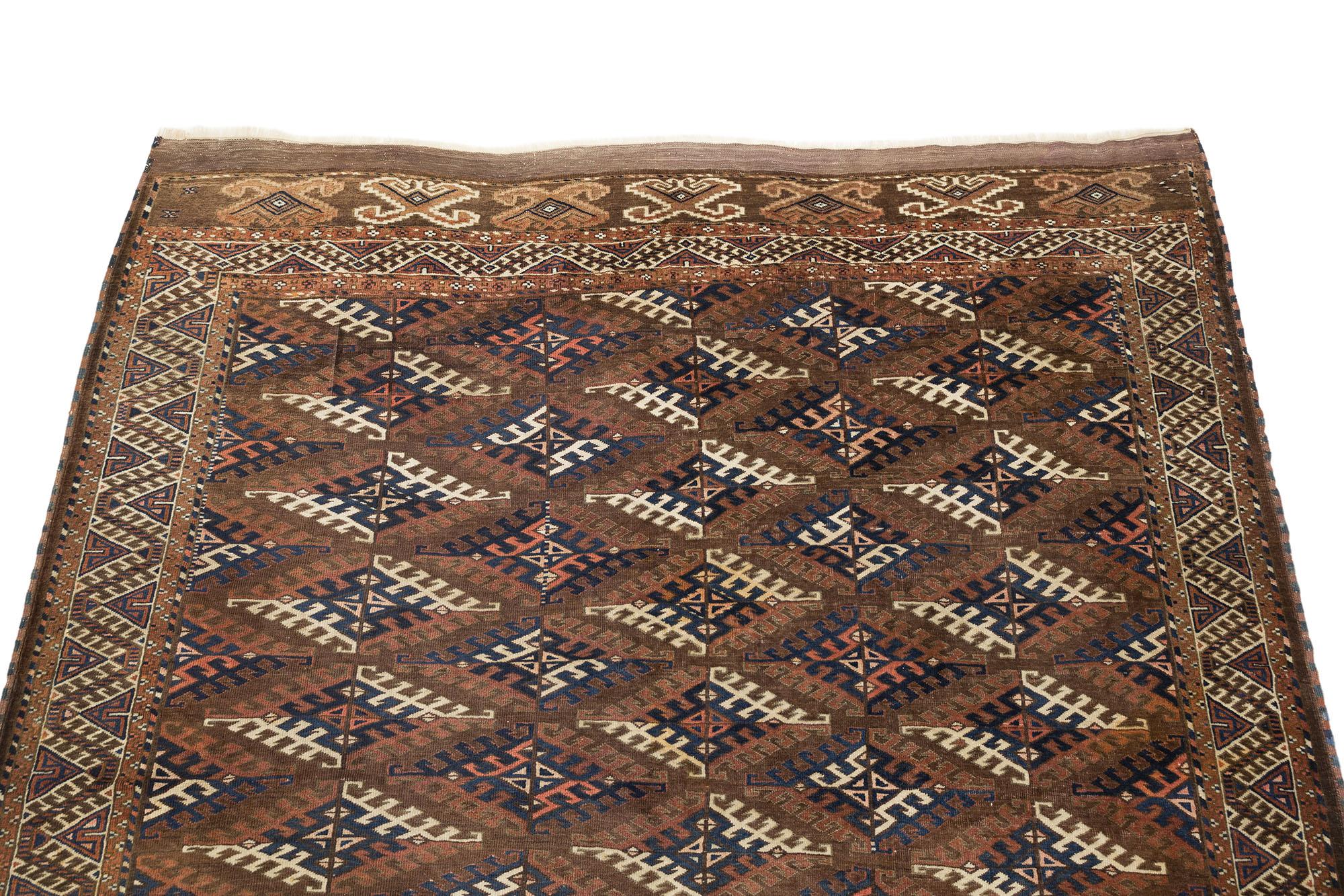 Antiker Yamut Teppich, handgeknüpft, 10x6.9 ft - Braun, Marine und Elfenbein (Handgeknüpft) im Angebot