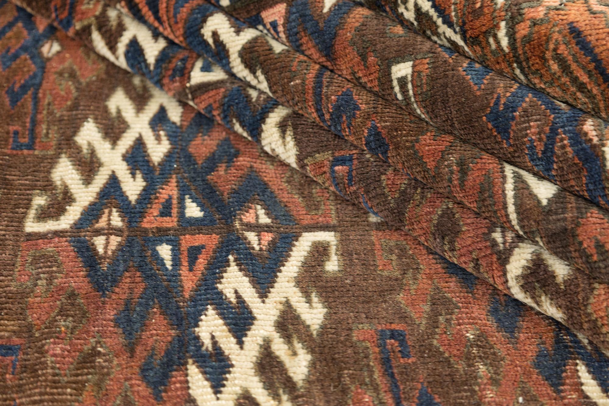 Antiker Yamut Teppich, handgeknüpft, 10x6.9 ft - Braun, Marine und Elfenbein (Wolle) im Angebot