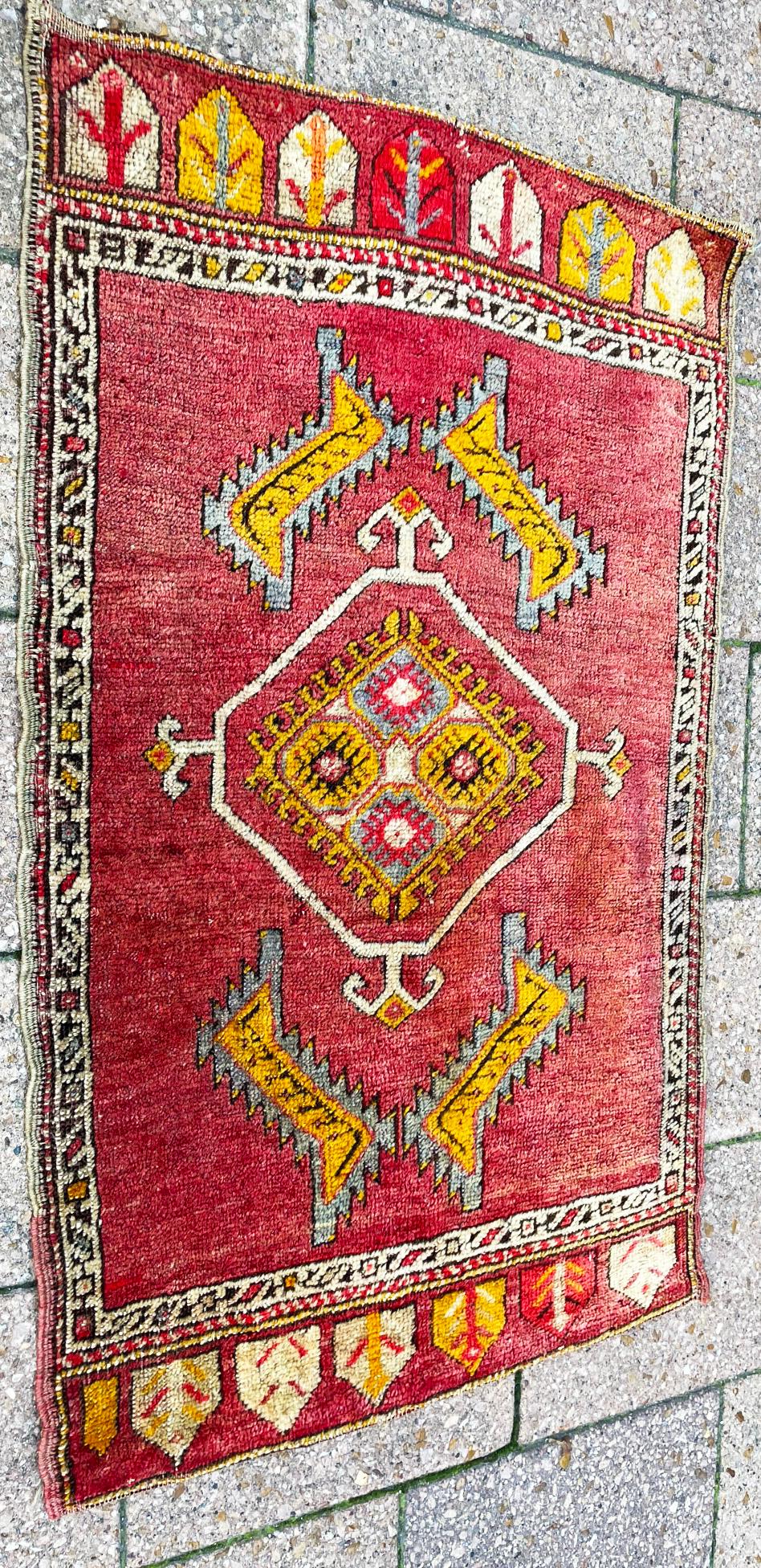 Tapis antique d'Anatolie Yastik, les étoiles Bon état - En vente à Evanston, IL
