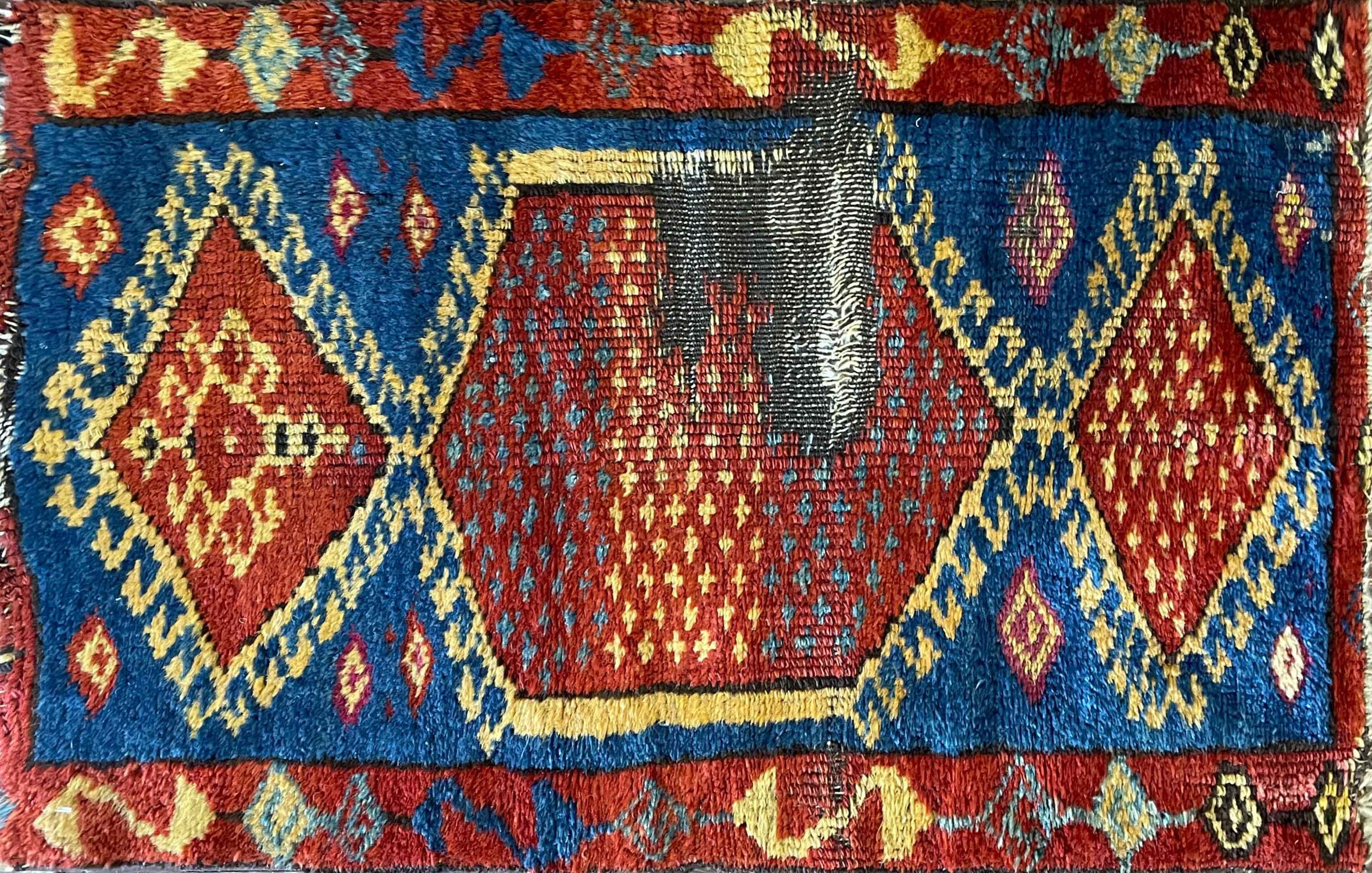 Explore the legacy of Anatolian rugs, a term that encompasses the rich tapestry of carpets woven in Anatolia and its surrounding regions. Geographically, this area aligns with the historical dominion of the Ottoman Empire, a territory where the art