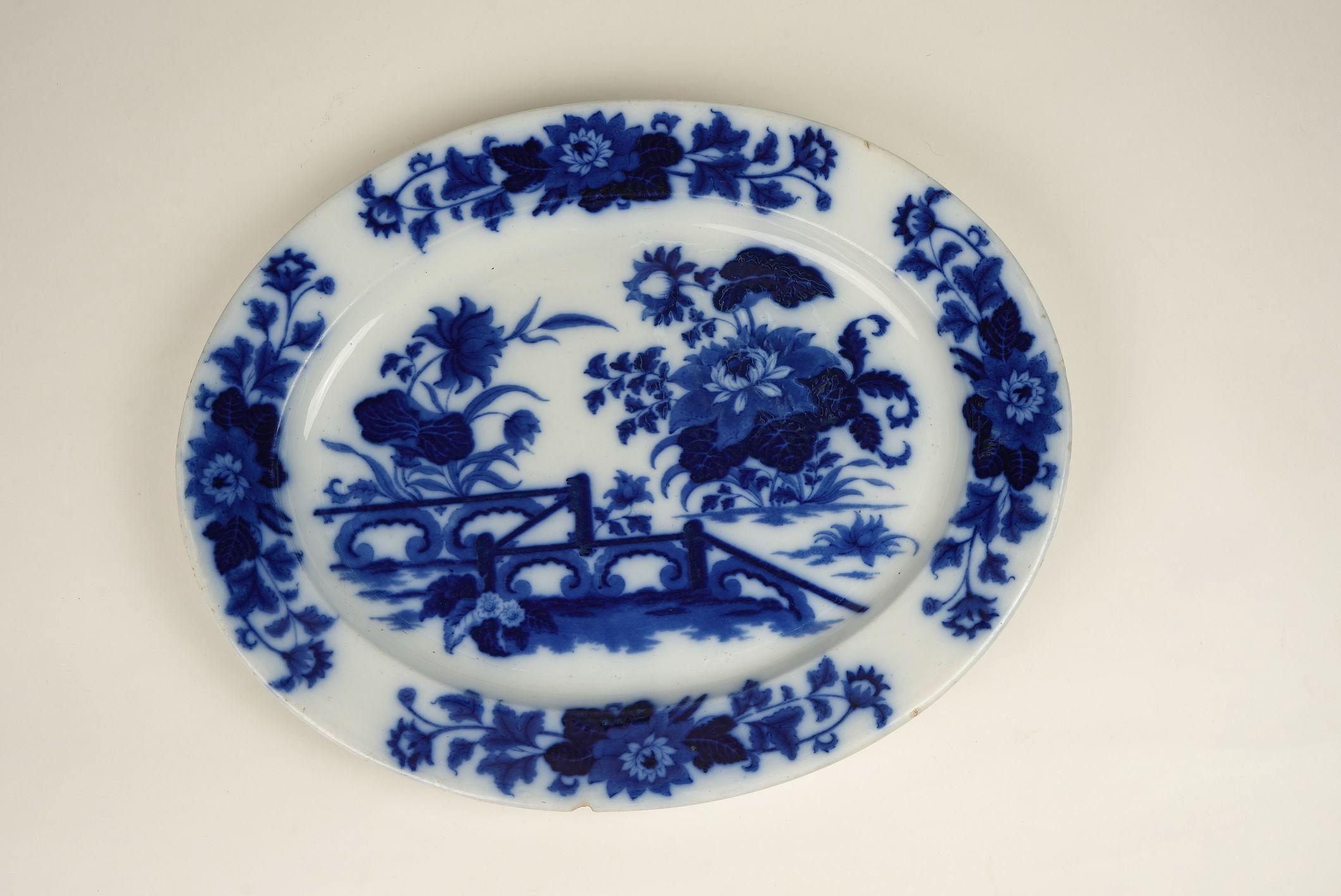 Fine XIX secolo Antico piatto da portata Yedo Pattern di Ashworth Brothers, Inghilterra, circa 1870 in vendita