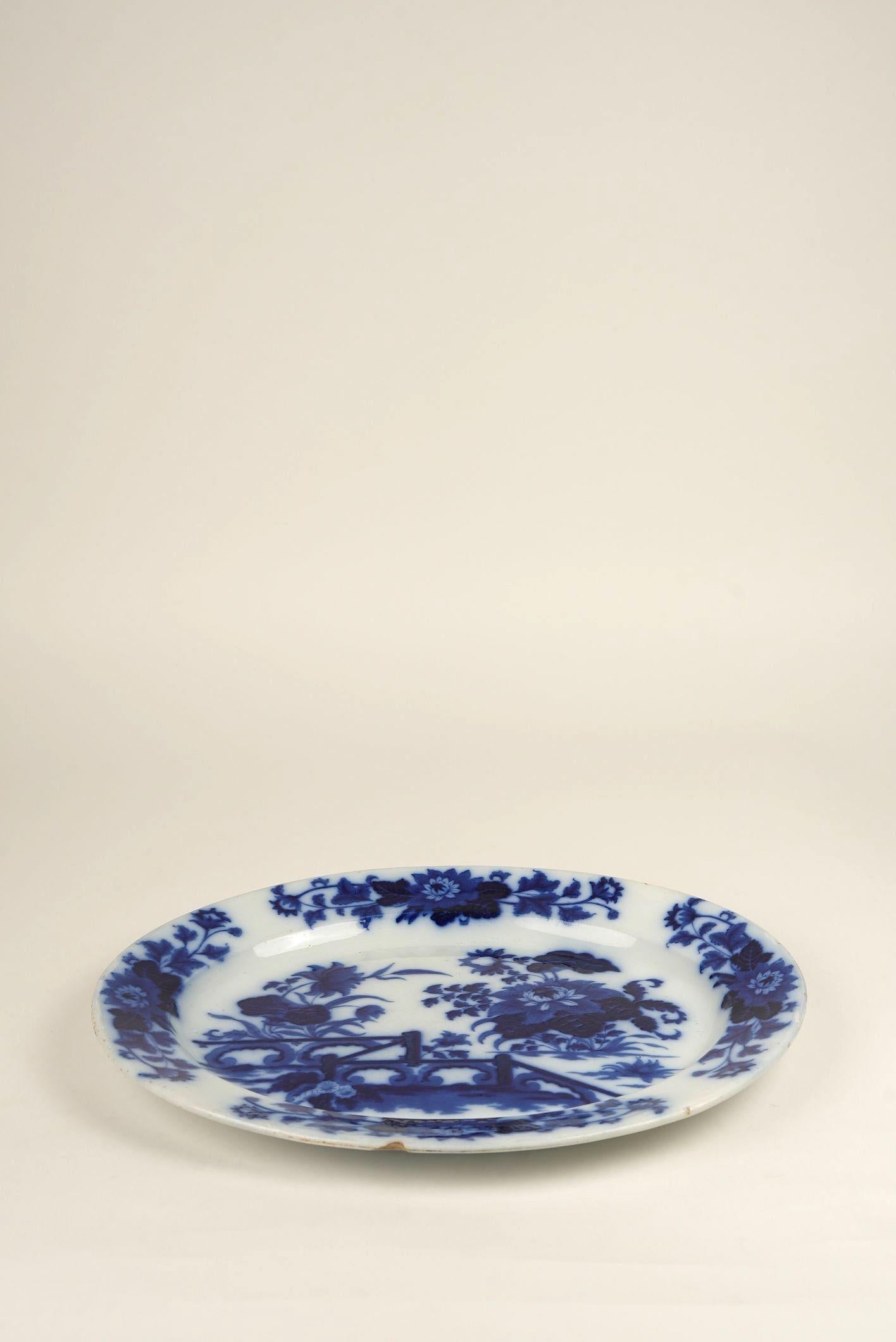 Ironstone Antico piatto da portata Yedo Pattern di Ashworth Brothers, Inghilterra, circa 1870 in vendita