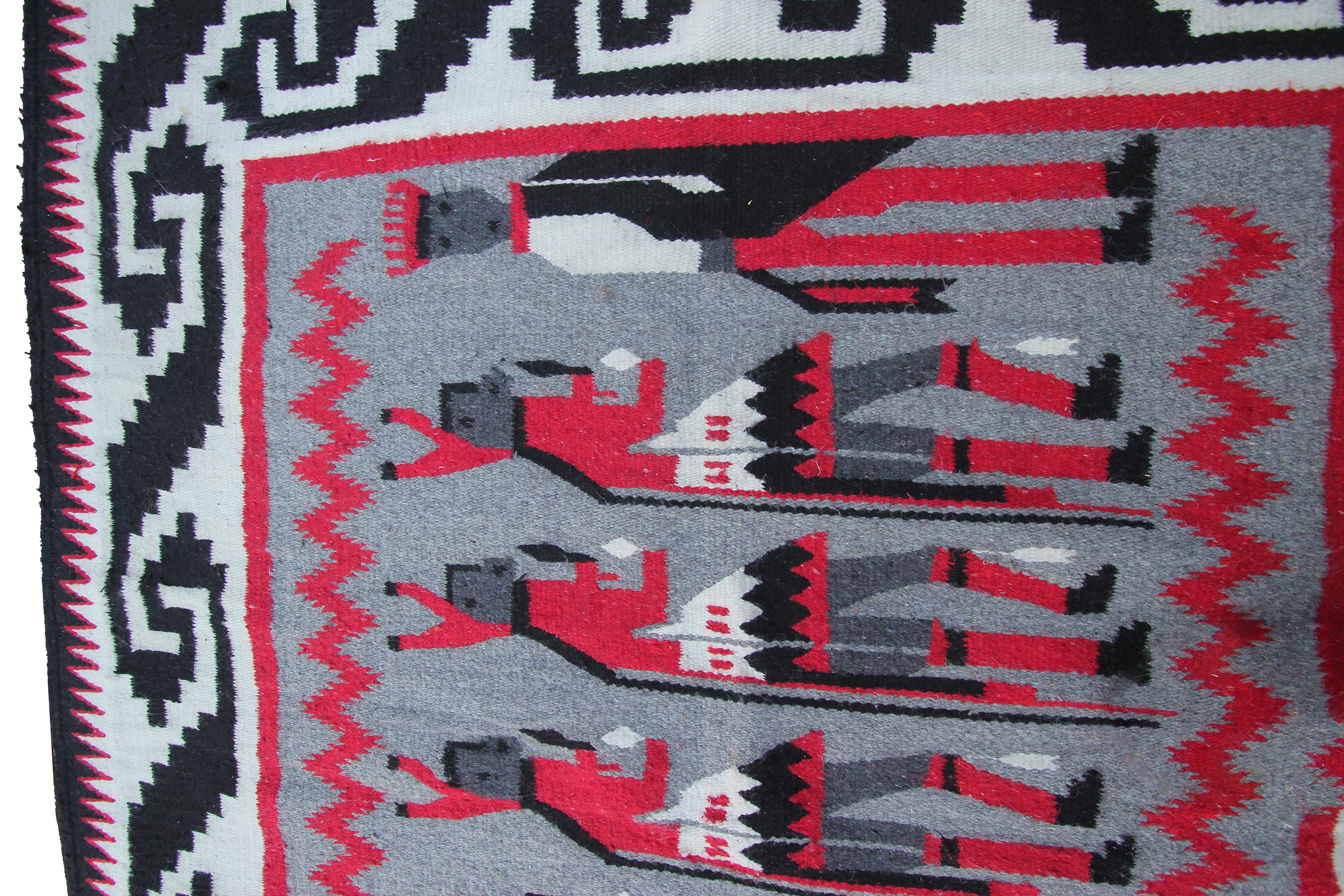 Noué à la main Paire de tapis vintage Yei Navajo non identique Tapisserie humaine tissée à la main en laine en vente
