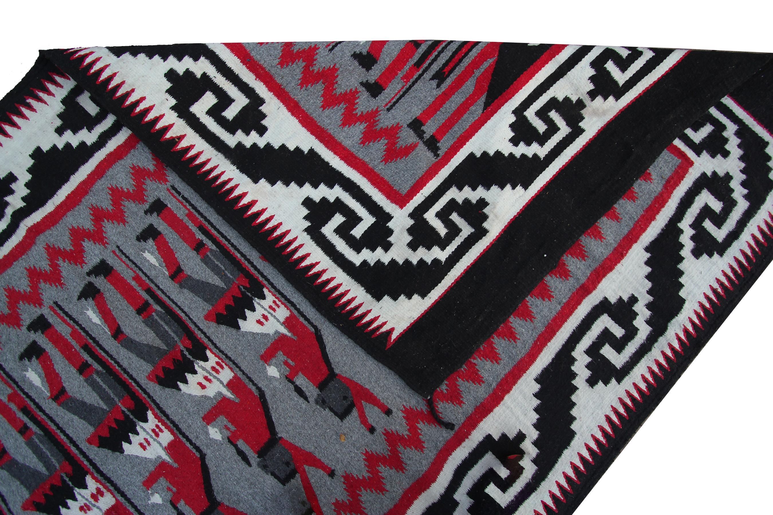Paire de tapis vintage Yei Navajo non identique Tapisserie humaine tissée à la main en laine en vente 2