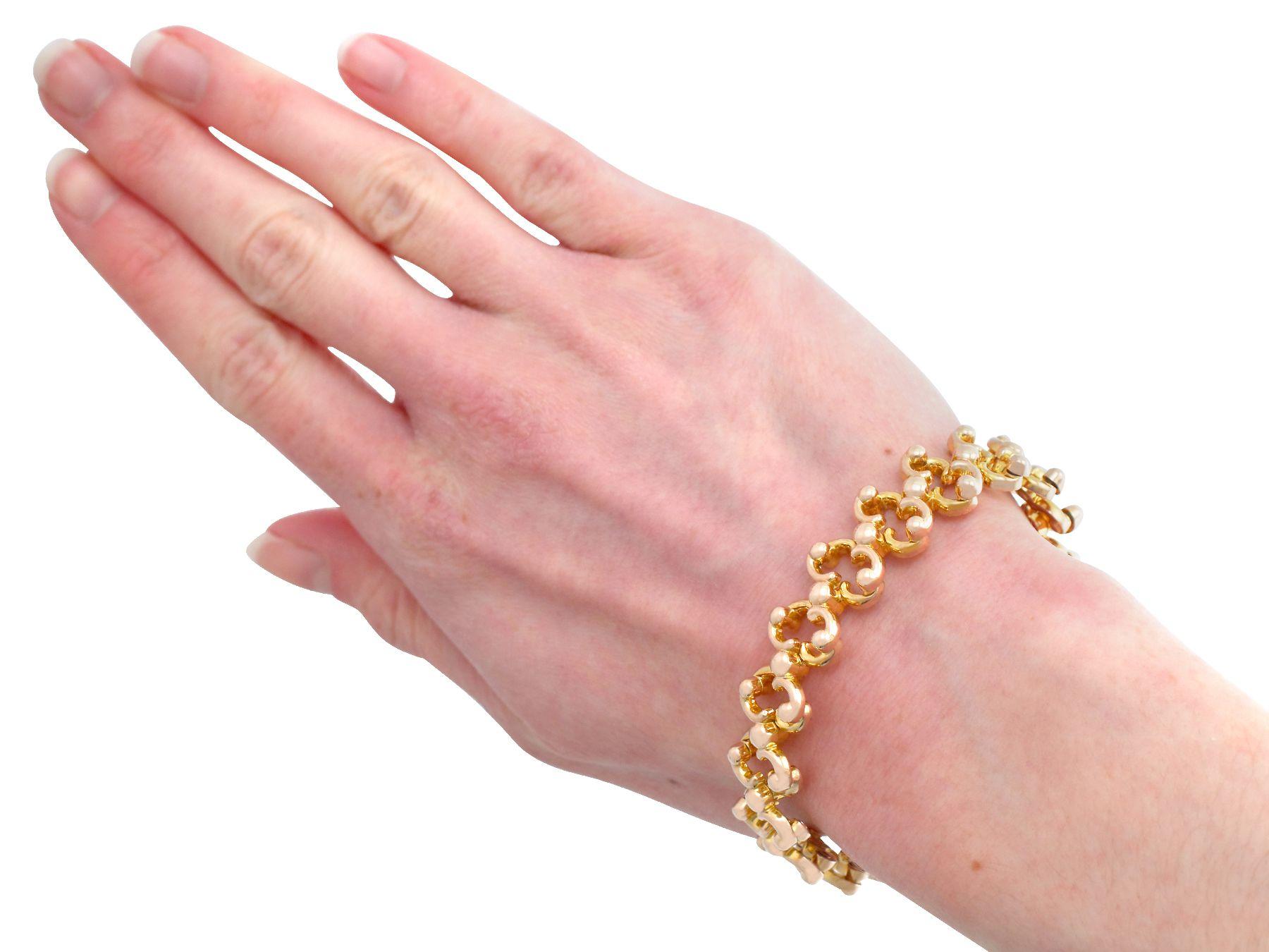 Antikes dehnbares Armband aus Gelb- und Roségold im Angebot 3