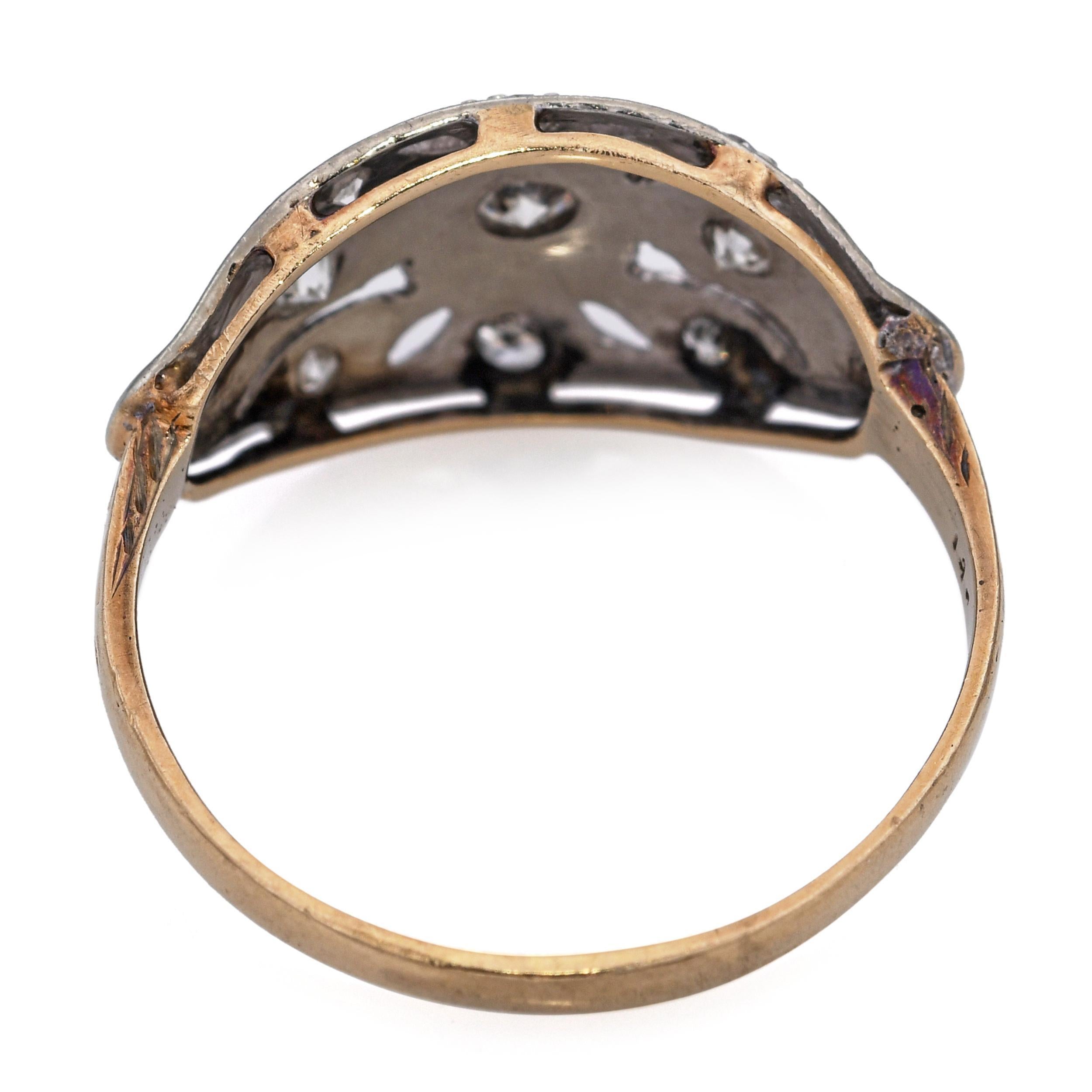 Bague ancienne en or jaune et blanc à motif filigrané de diamants Pour femmes en vente