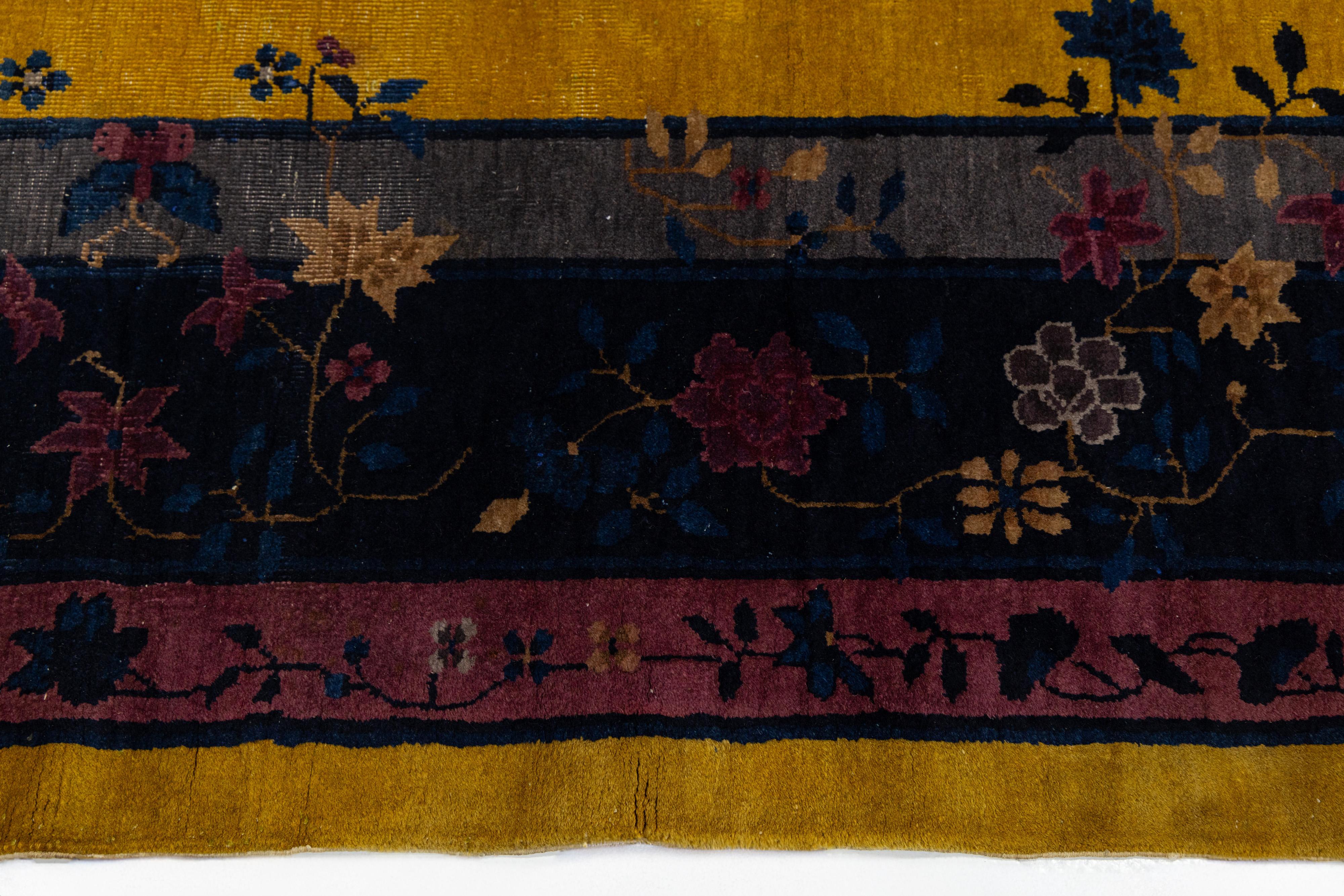 Annodato a mano Tappeto di lana cinese giallo antico Art Deco 9 Ft X 11 Ft 5 In. in vendita