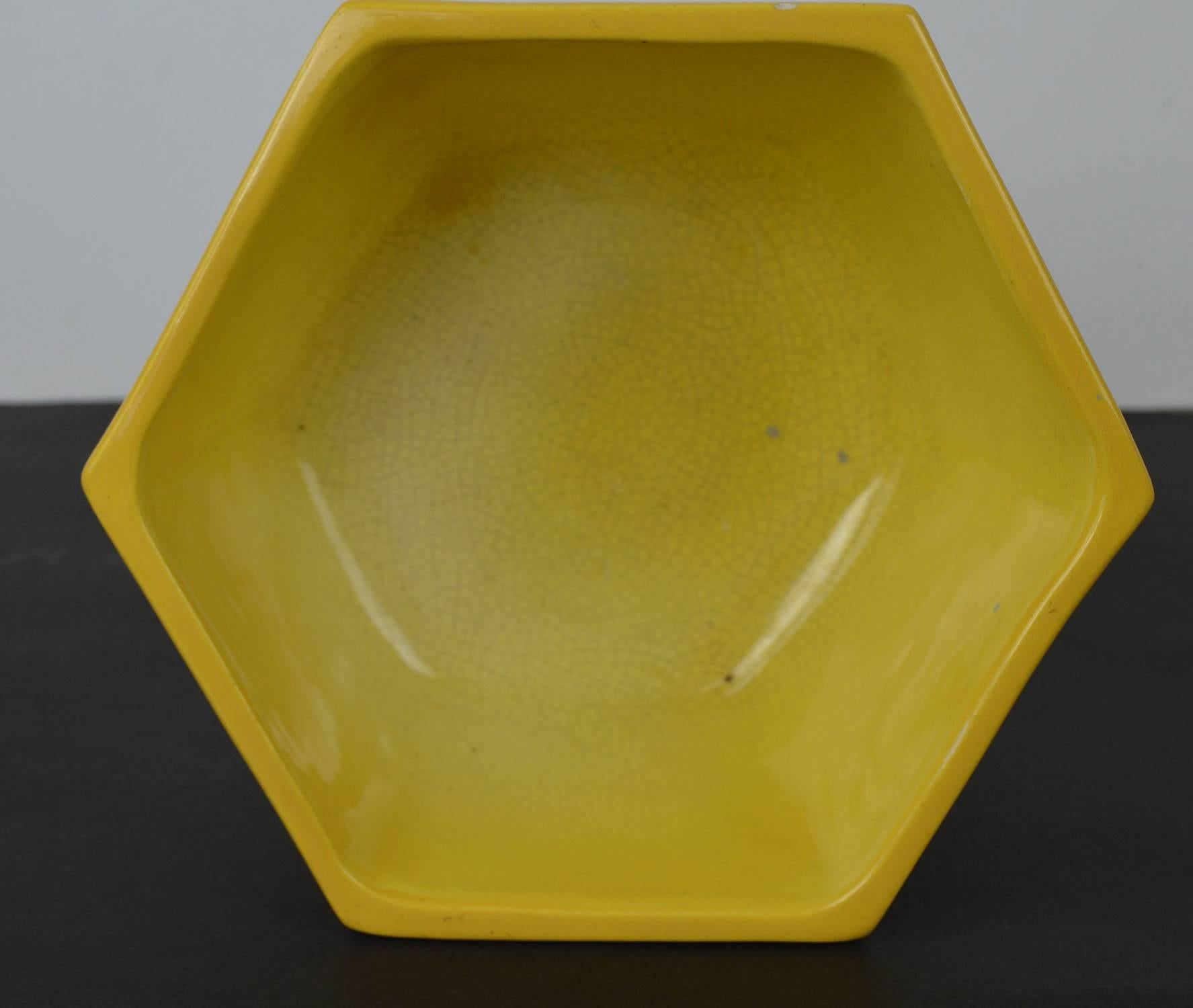 Glazed Antique Yellow Ceramic Bowl in Chinese Style