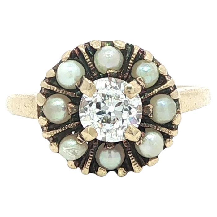 Bague en or jaune ancien 0.51ct Old European Cut Diamond w/ Pearl Halo Flower Ring en vente