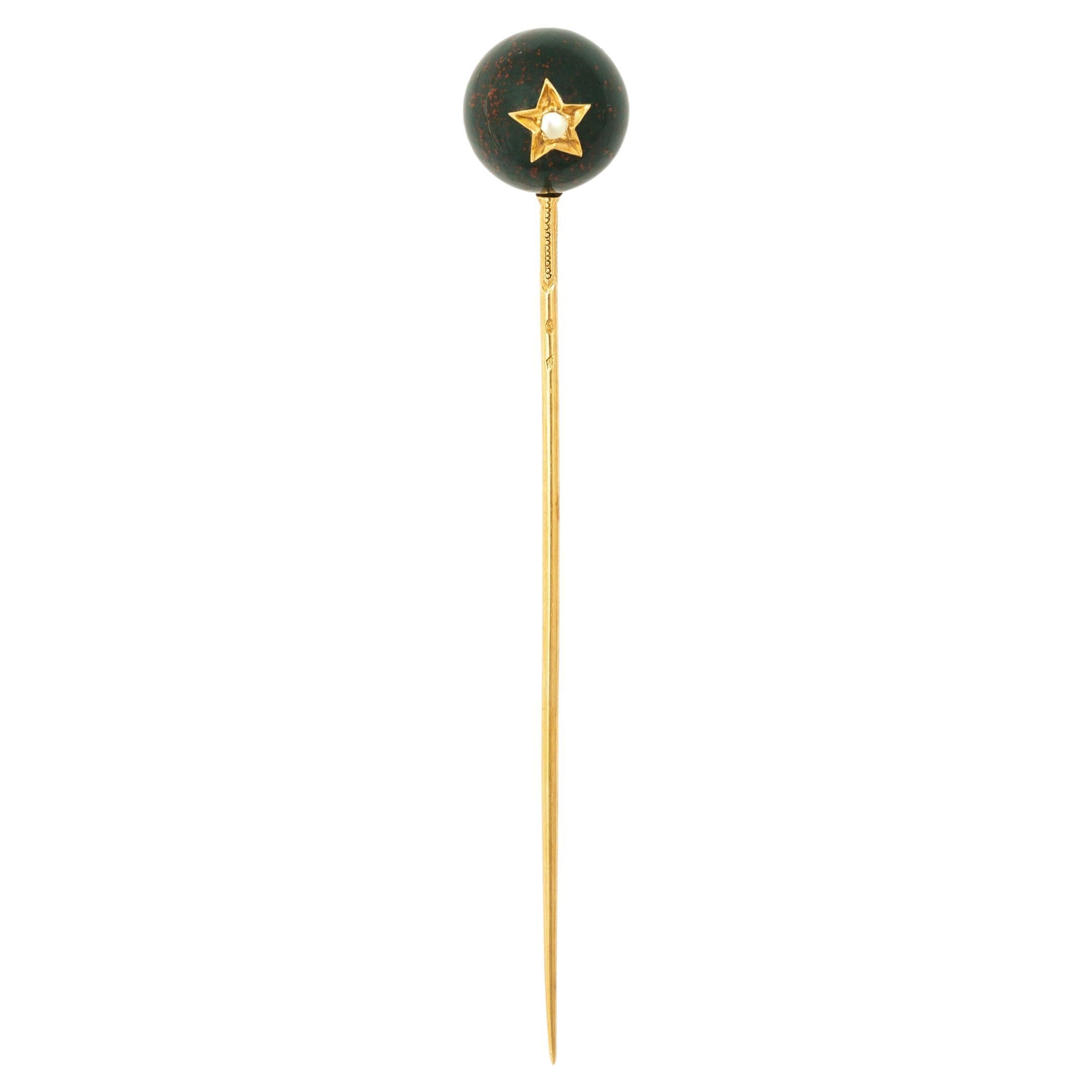 Yellow Gold 18k Star on Jasper Sphere Pin Early 20th Century For Sale