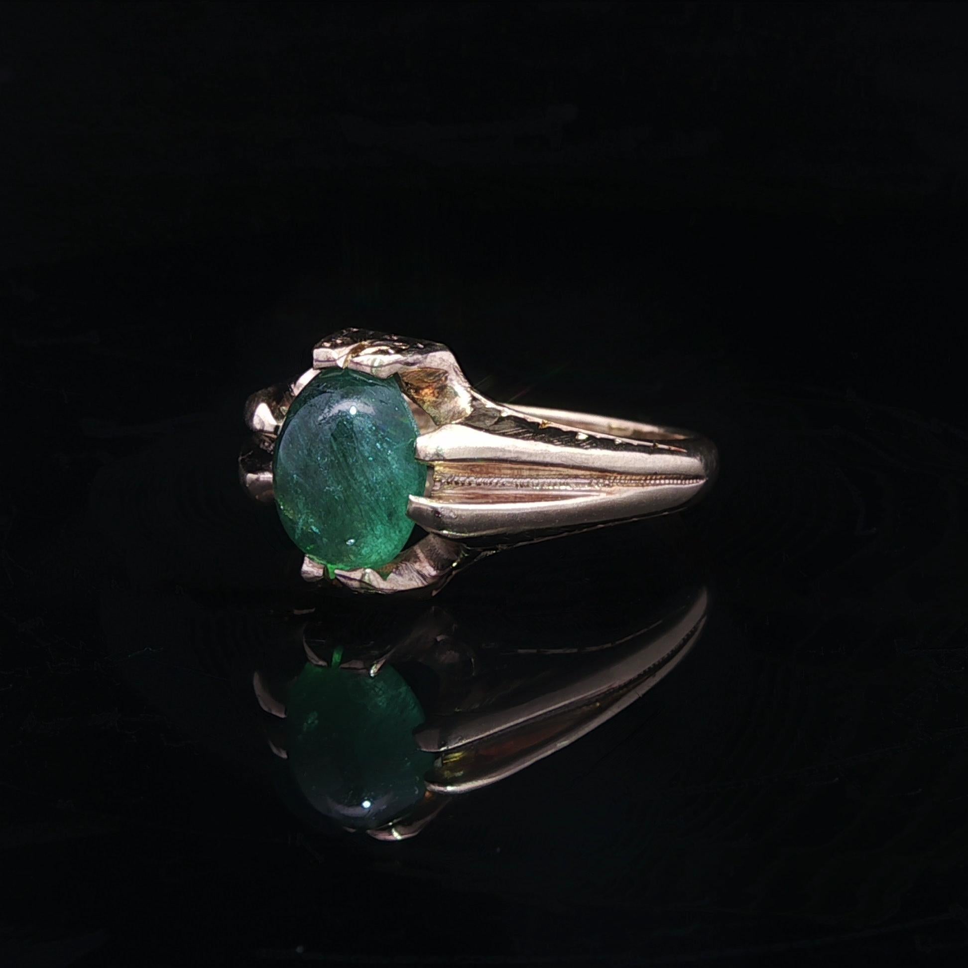 Antike Gelbgold 2ct Cabochon Smaragd Solitär Hand eingraviert Arbeit Ring im Angebot 5