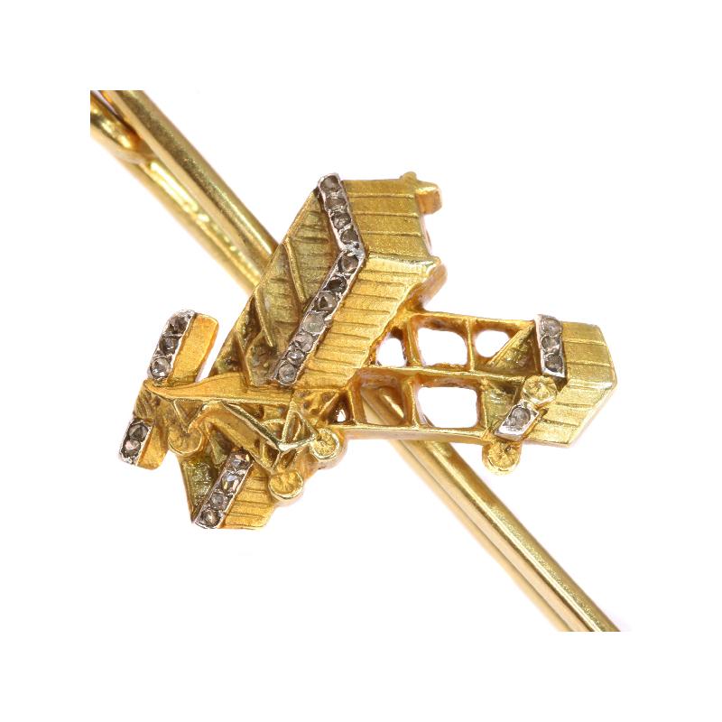 Antique jewelry object group: bar brooch

Condition: excellent condition

Do you wish for a 360° view of this unique jewel?
Just send us your request and we’ll give you the direct link to the videoclip showing this treasure’s full splendour as no