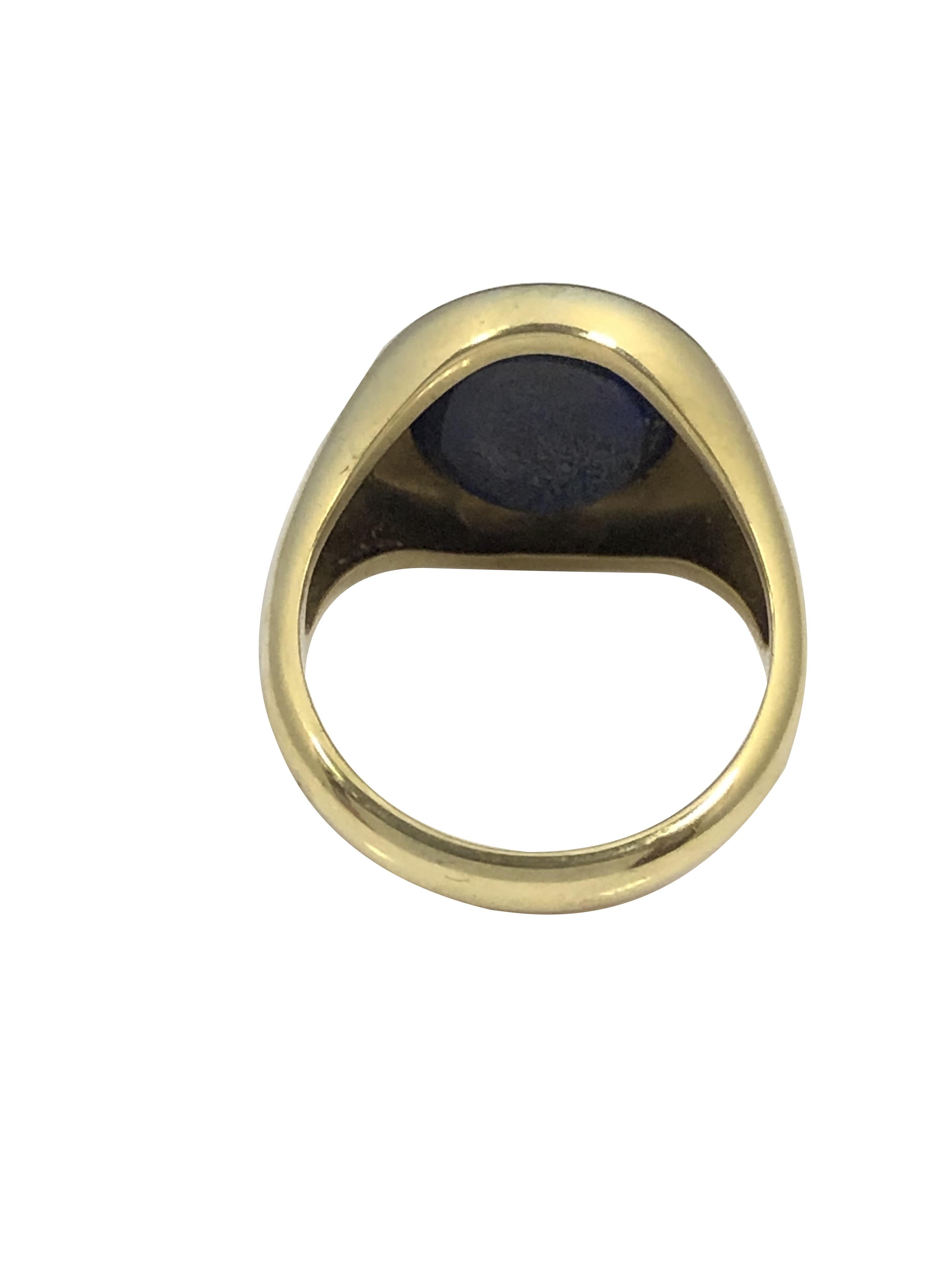 Anello con stemma in oro giallo antico e lapis In condizioni ottime in vendita a Chicago, IL