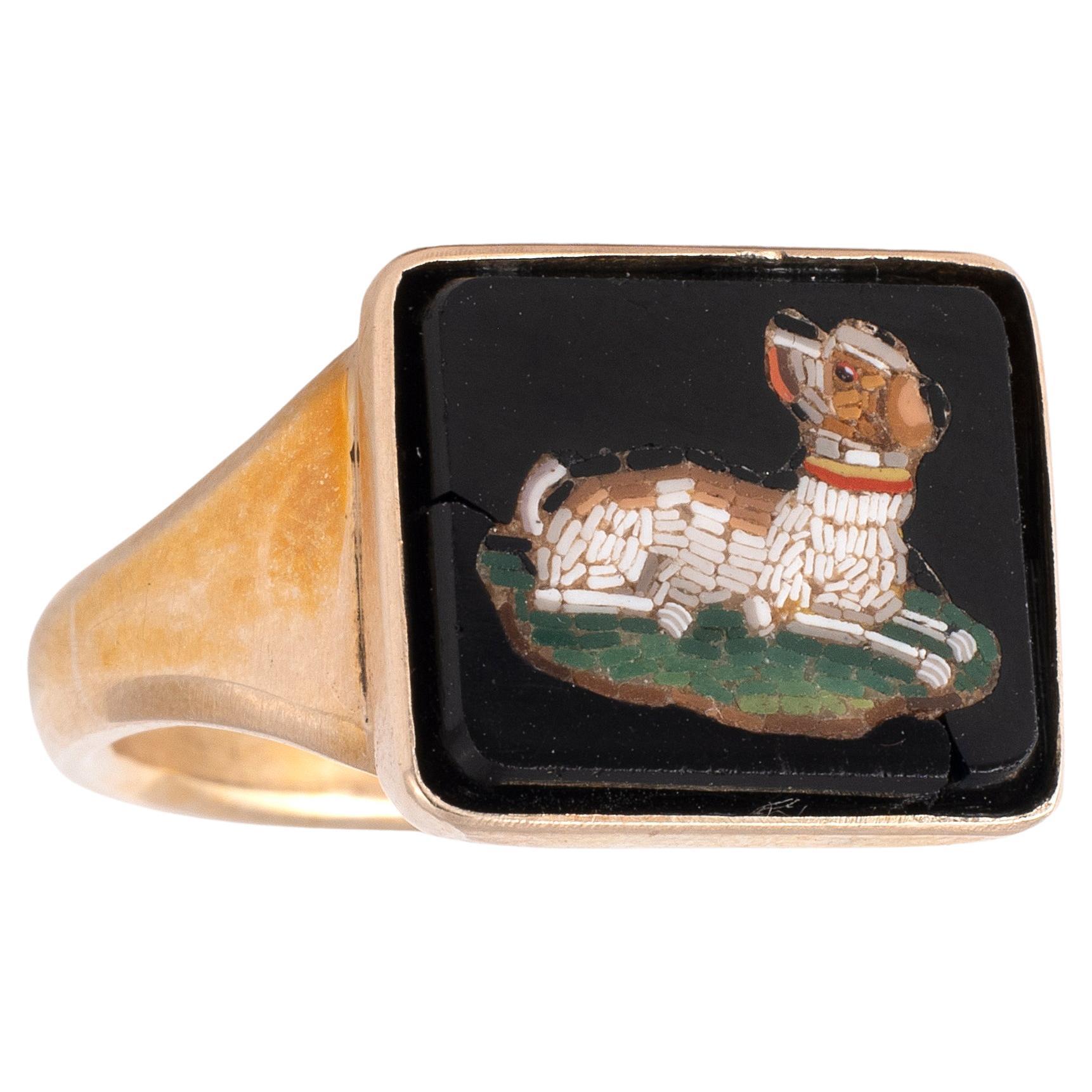Anillo Antiguo de Oro Amarillo y Micromosaico para Perro en Excelente estado para la venta en Firenze, IT