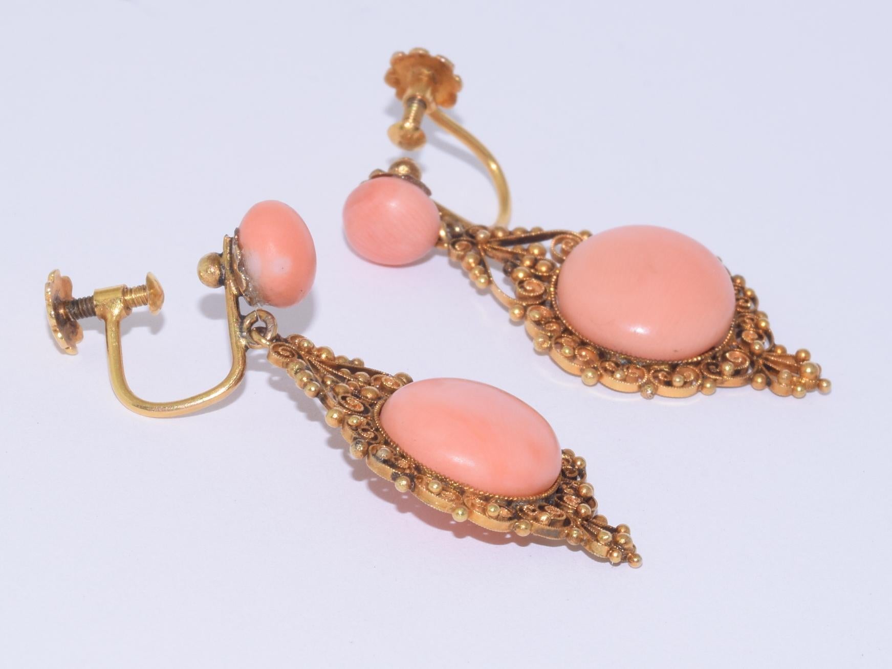 Antique Yellow Gold and Pink Coral Cannetille Pendant Earrings In Good Condition In New York, NY