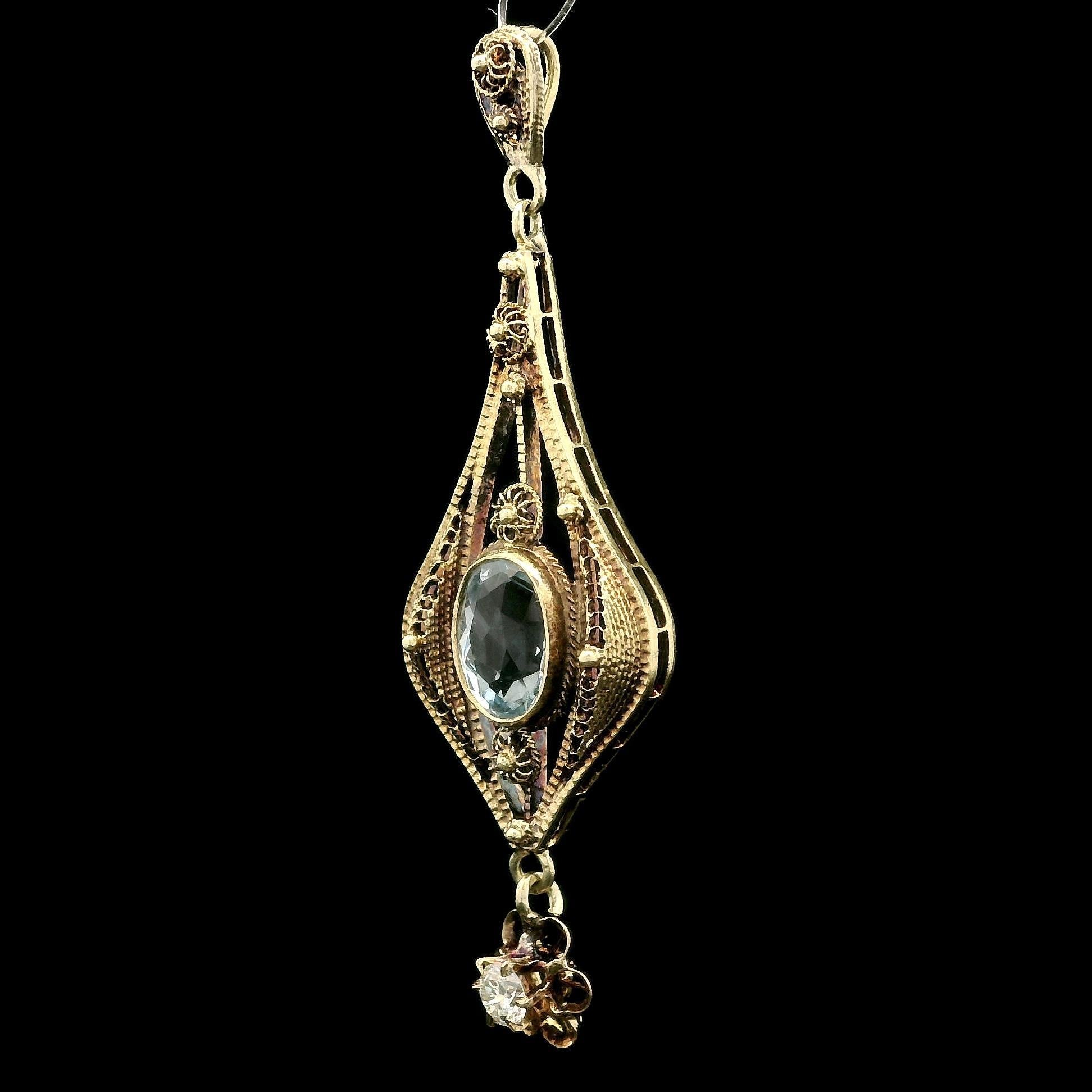 Pendentif Lavalier filigrane en or jaune antique aigue-marine diamant en vente 1