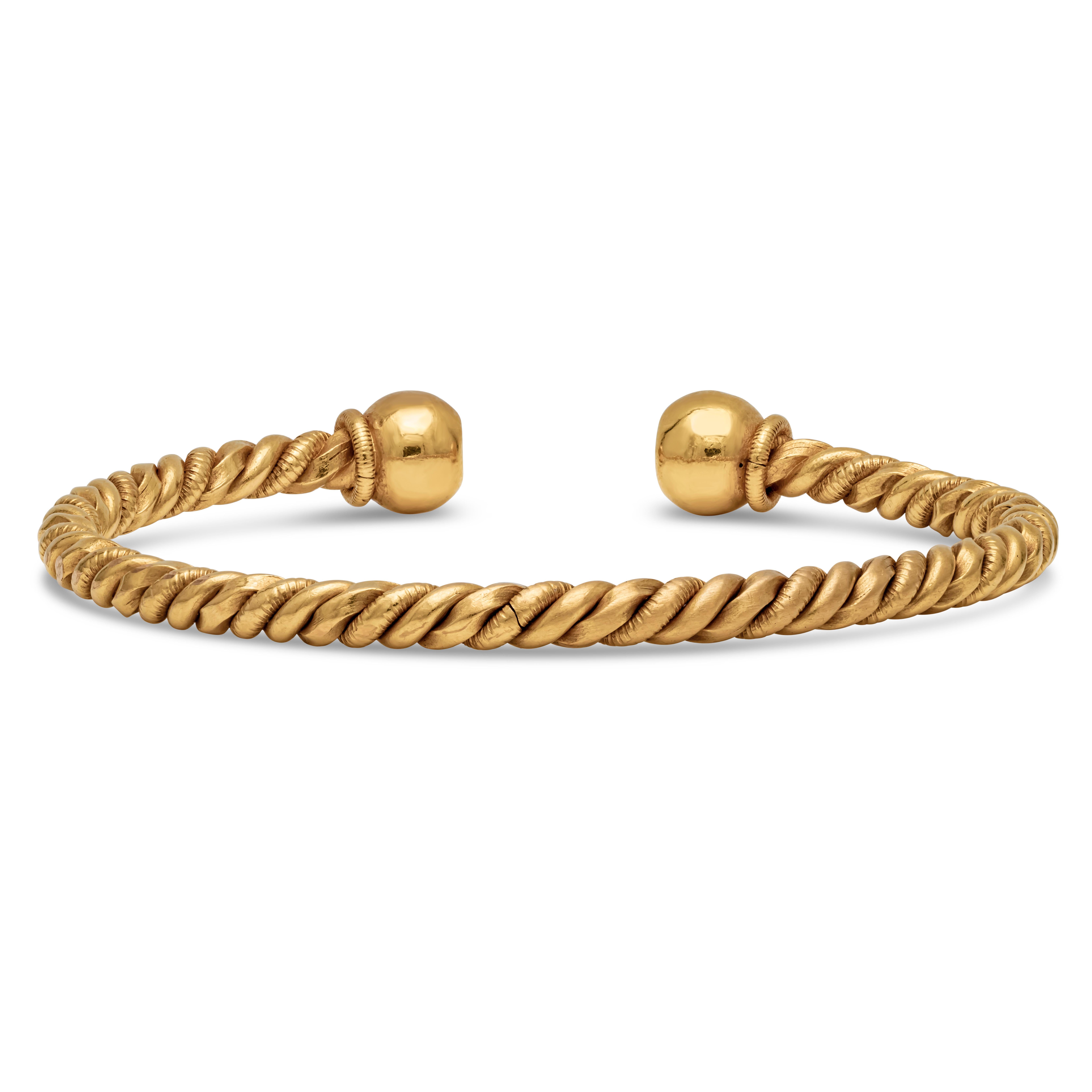 Antique 20K Yellow Gold Braided Hand-Made Bangle Bracelet In Excellent Condition For Sale In New York, NY