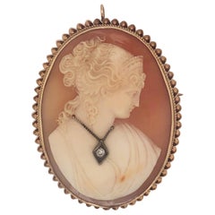 Antique Yellow Gold Cameo with Diamond