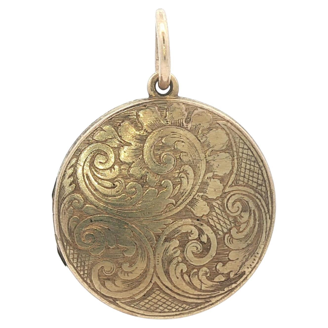 Pendentif de deuil rond en or jaune gravé avec cheveux à l'intérieur
