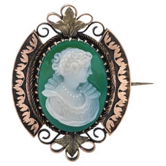 Antique Yellow Gold Filigree Calcedony Hardstone Cameo Brooch