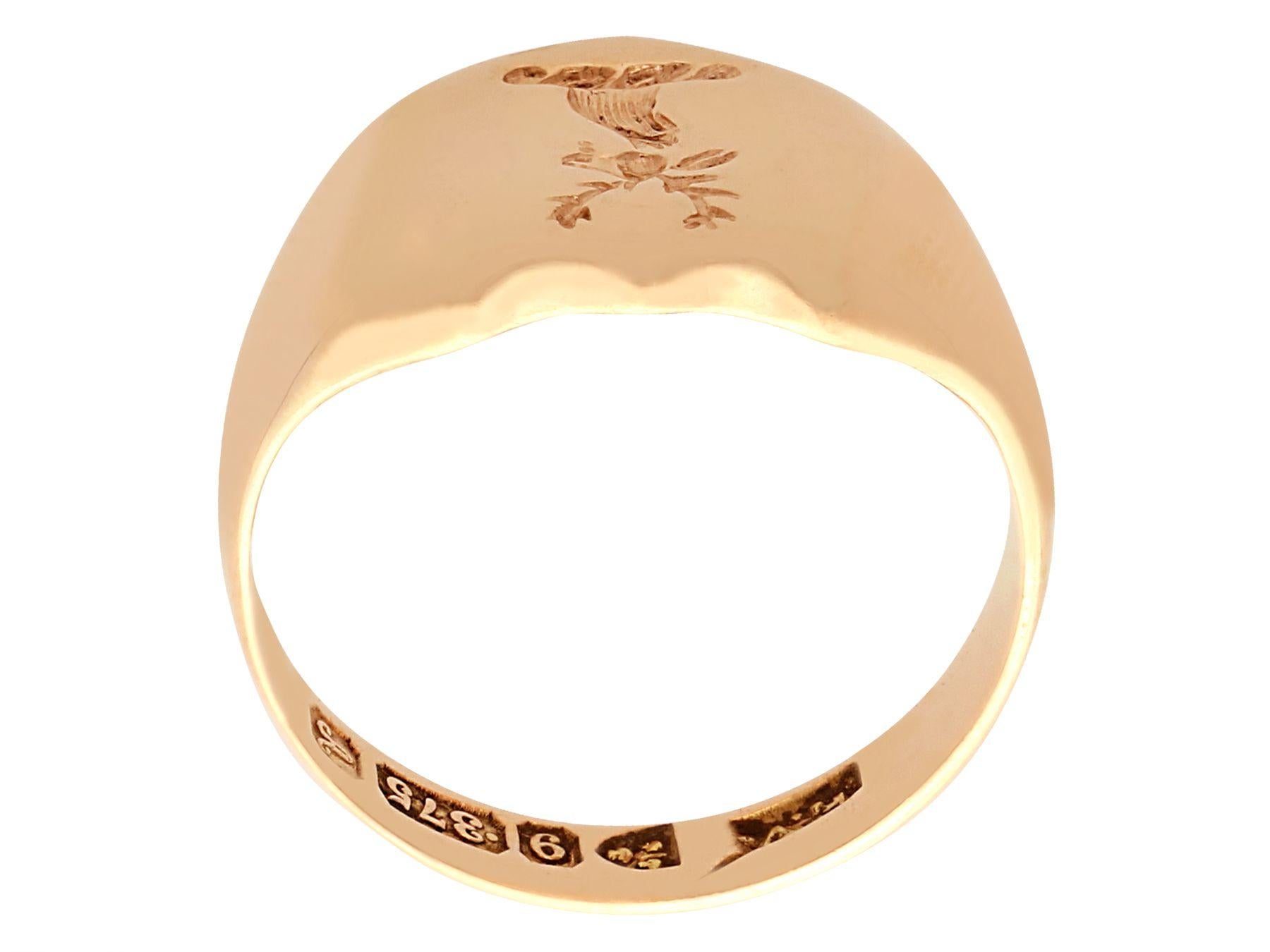 Women's or Men's Antique Yellow Gold Gent's Signet Ring For Sale