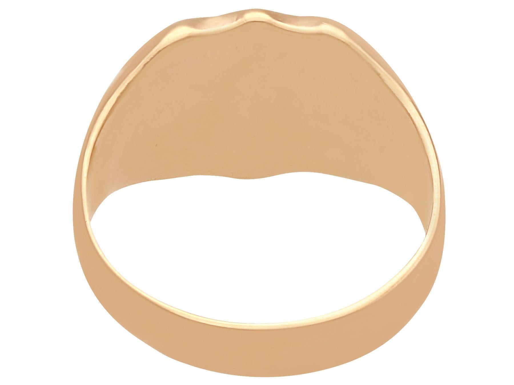 Antique Yellow Gold Gent's Signet Ring For Sale 1