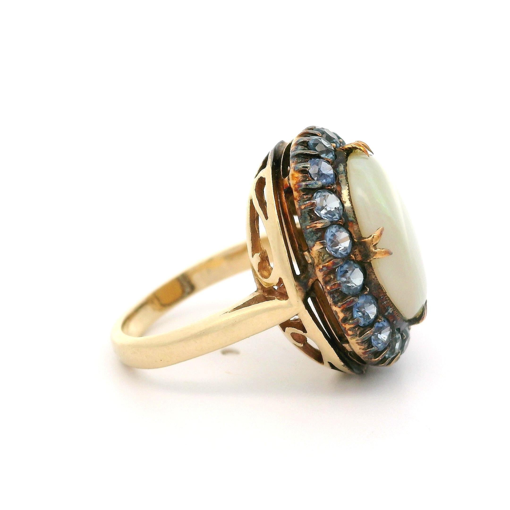 Antique Yellow Gold Oval Cabochon Opal w/ Cornflower Sapphire Halo Cocktail Ring For Sale 3