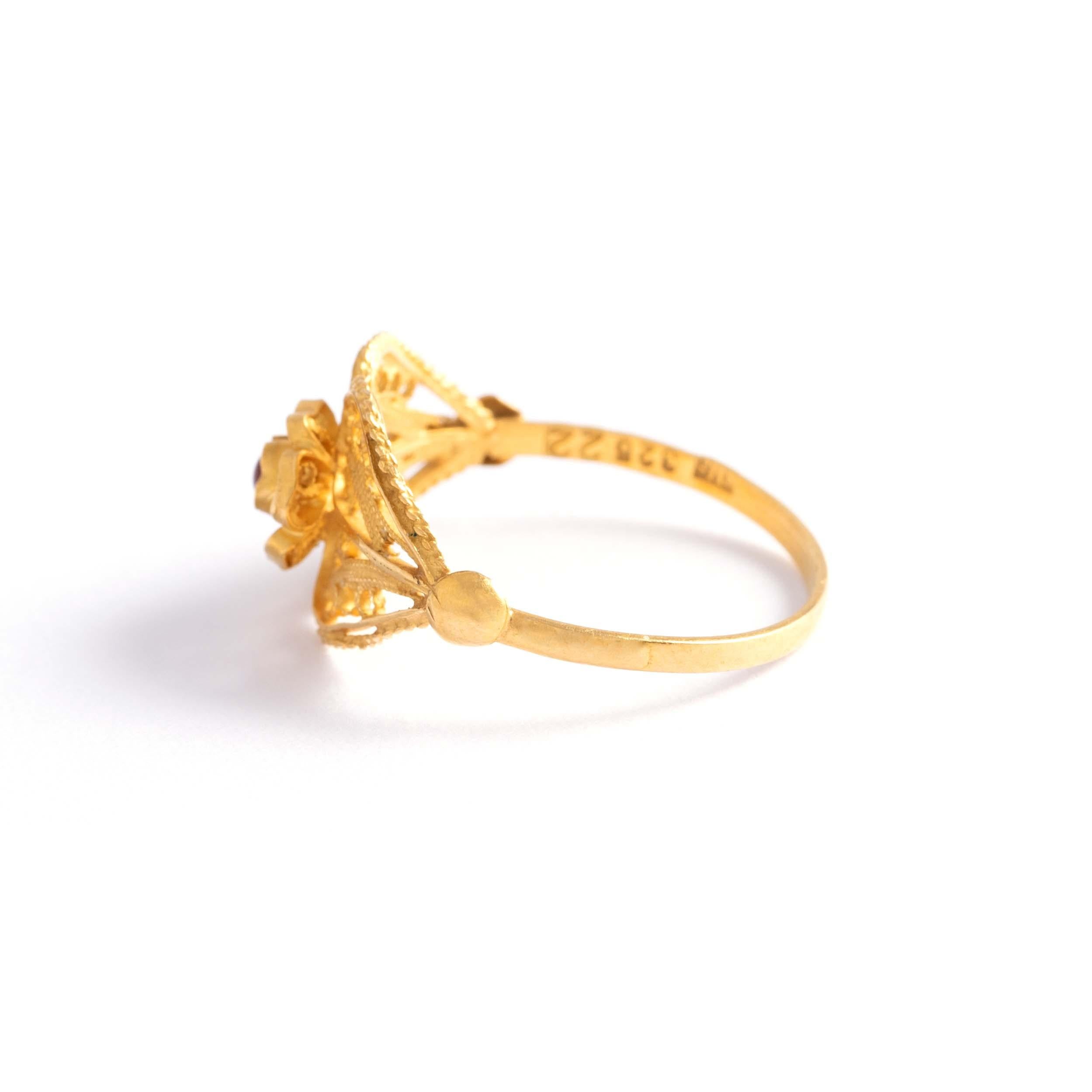 Women's or Men's Antique Yellow Gold Ring For Sale