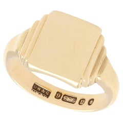 Antique 1935 Men's Yellow Gold Signet Ring