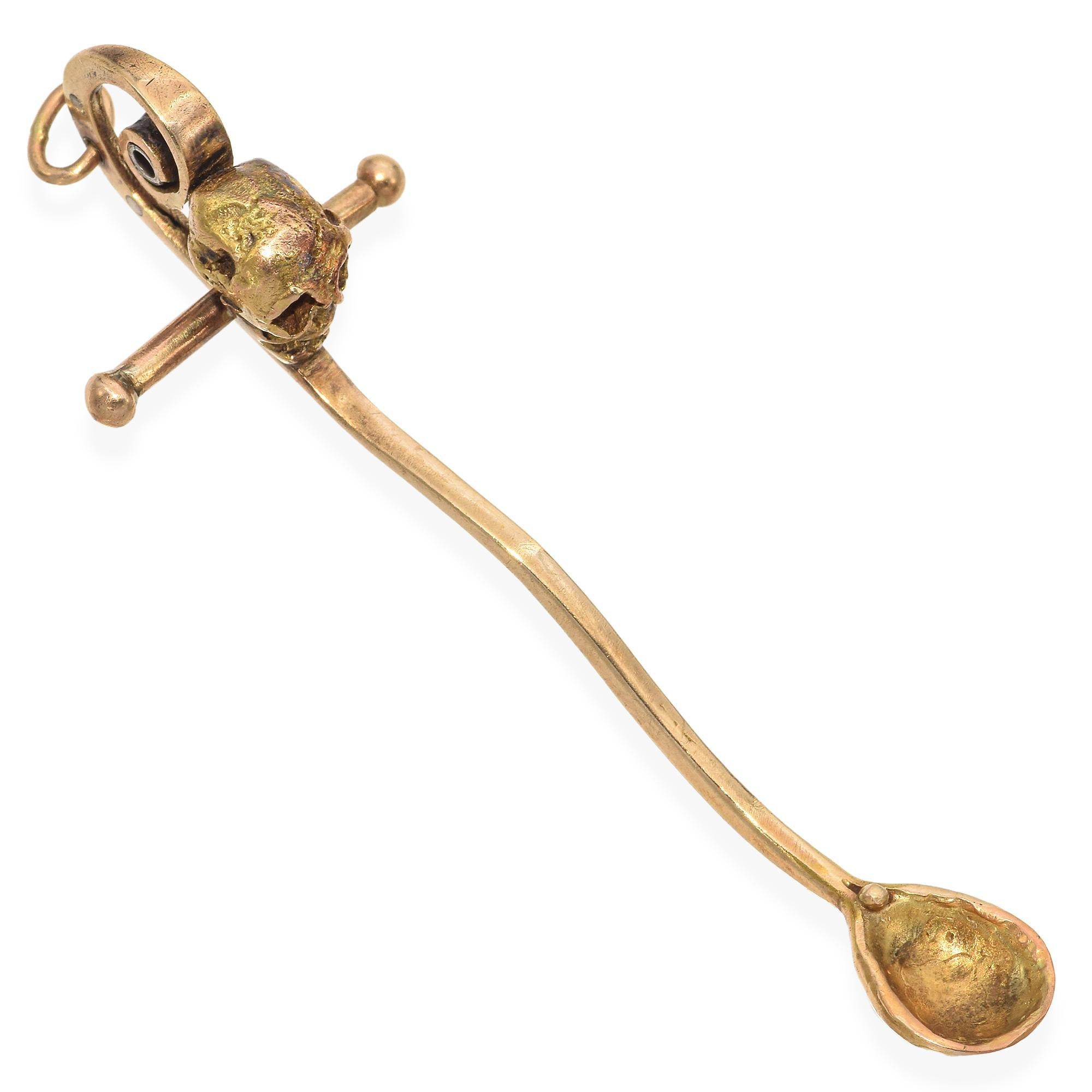 Antiker Gelbgold-Totenkopf Schnupftabaklöffel im Zustand „Gut“ in New York, NY