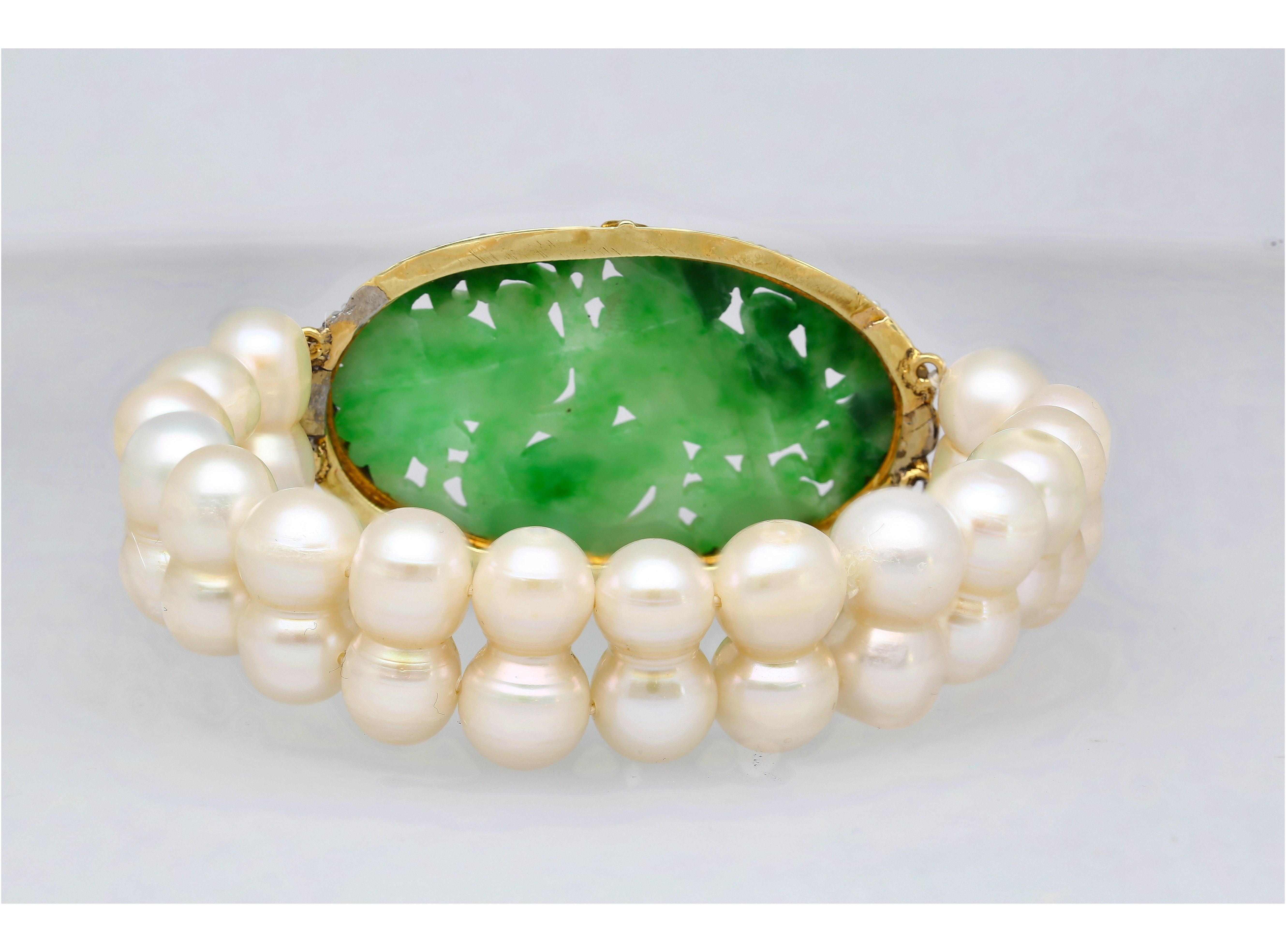 Antique Yellow Gold with Carved Jade and Pearl Pin Bracelet For Sale 1